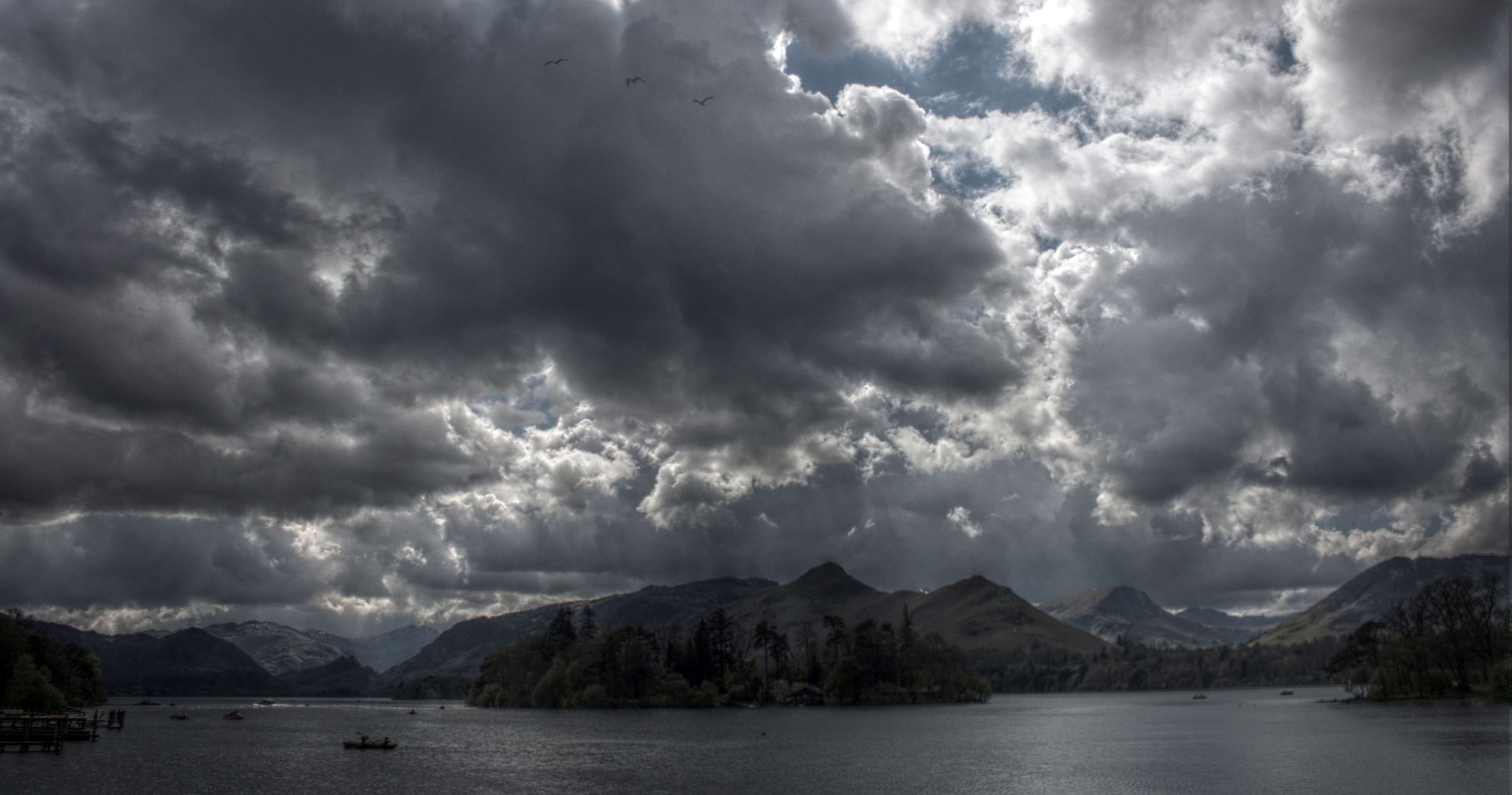 environment, power in nature, derwent, mountain range, ominous, overcast, water, sky, mountain, clouds, mountains, scenics - nature, 4K, dark, rowing, HD Wallpaper