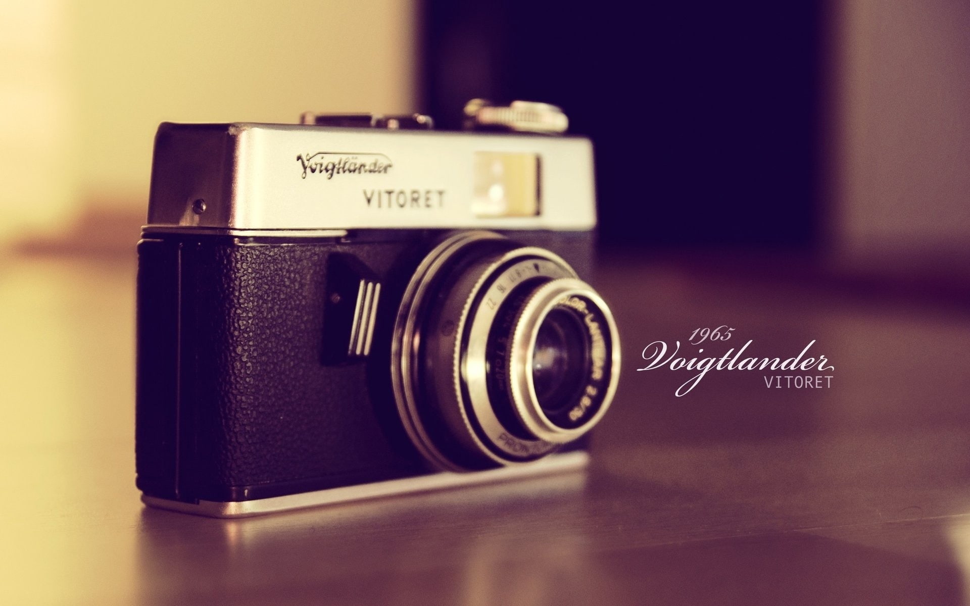 close-up, single object, voigtlander, digital camera, advertising, retro styled, selective focus, equipment, photography themes, arts culture and entertainment, HD Wallpaper