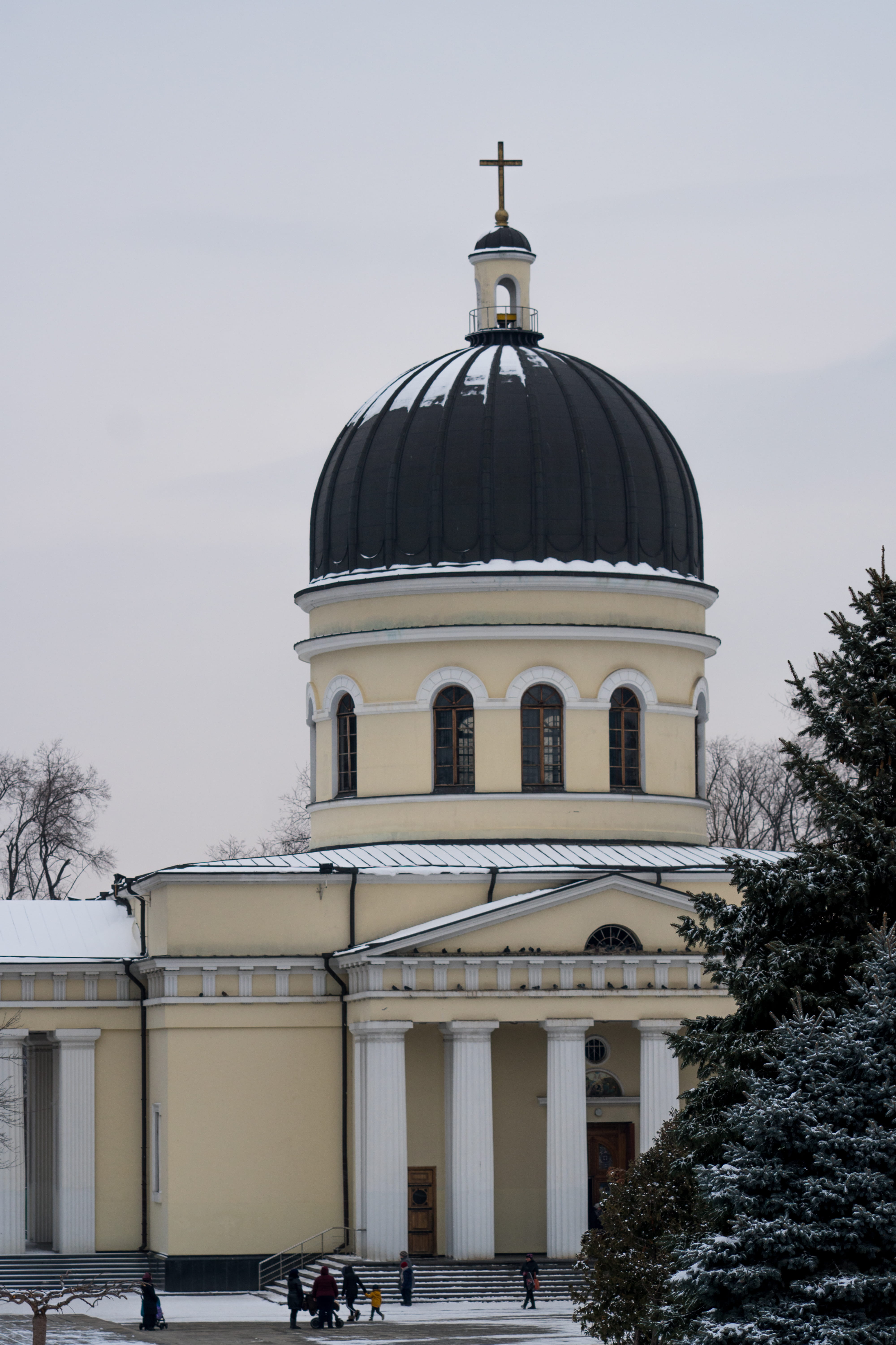 day, capital, people, snow, cold, place of worship, winter, 5K, dome, sky, building exterior, no people, tree, capitol, market, chisinau, architecture, Phone HD Wallpaper