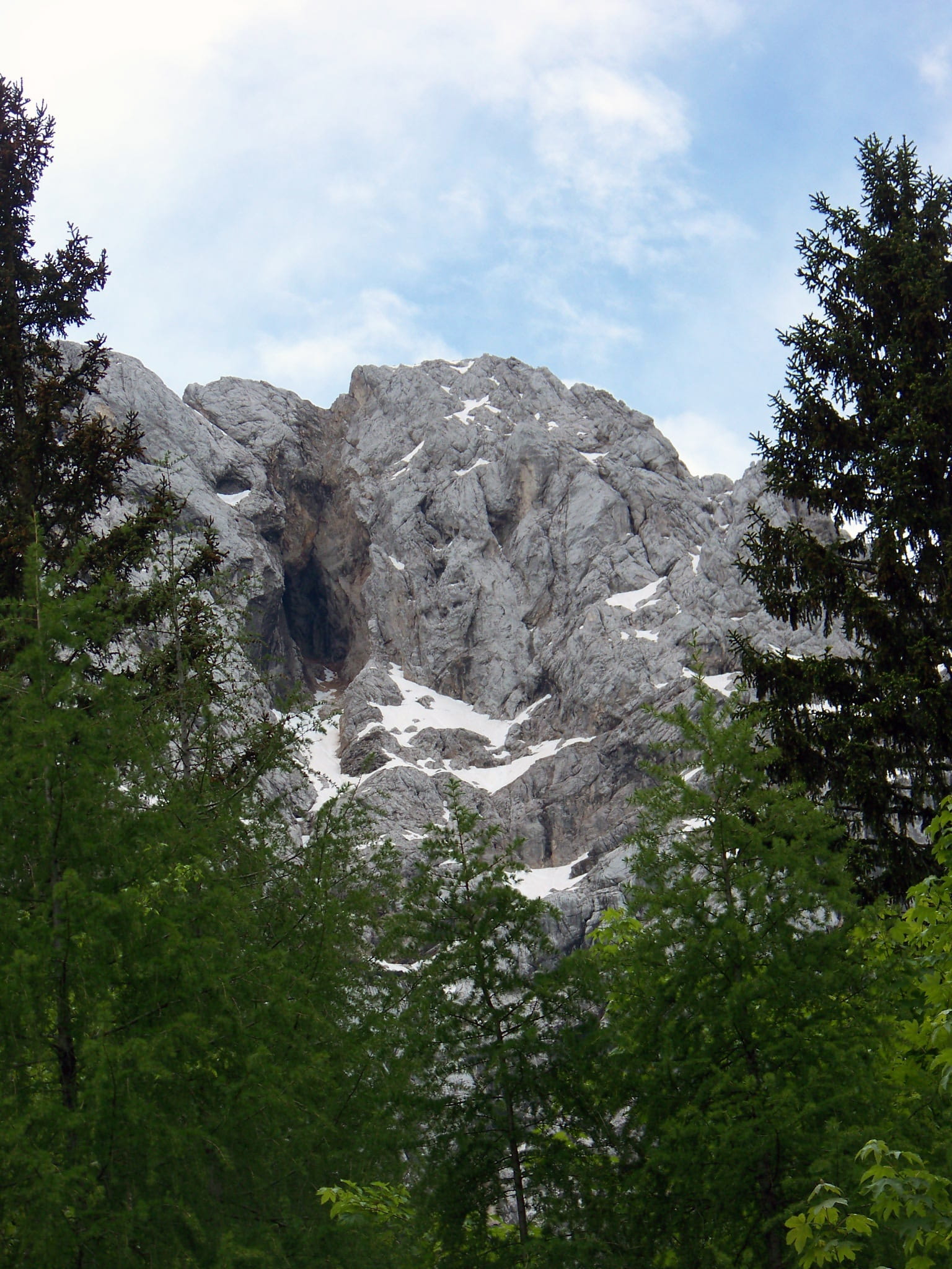 kranjska gora, park, alpine hiking, 1080P, beauty in nature, green color, nature, solid, environment, trekking, land, tree, scenics - nature, day, rock - object, Phone HD Wallpaper