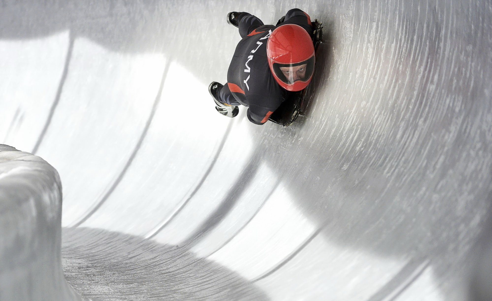 winter sport, sport, winter, cold temperature, full length, recreational pursuit, motion, ice rink, 1080P, speed, skeleton, men, shadow, high angle view, HD Wallpaper