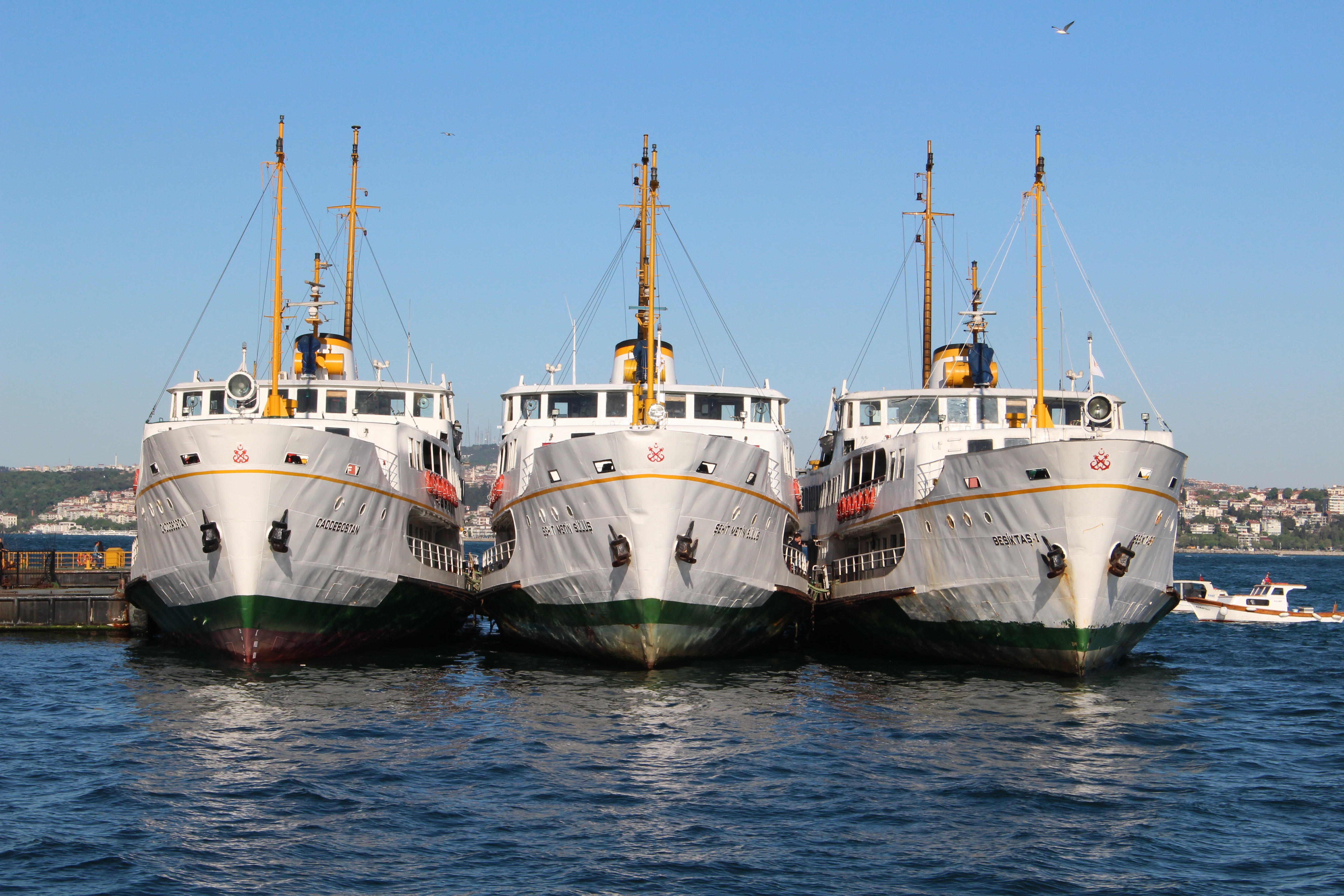 ship, mode of transportation, shipping, transportation, fishing industry, orient, no people, industry, pier, istanbul, turkey, commercial dock, 5K, bosphorus, HD Wallpaper