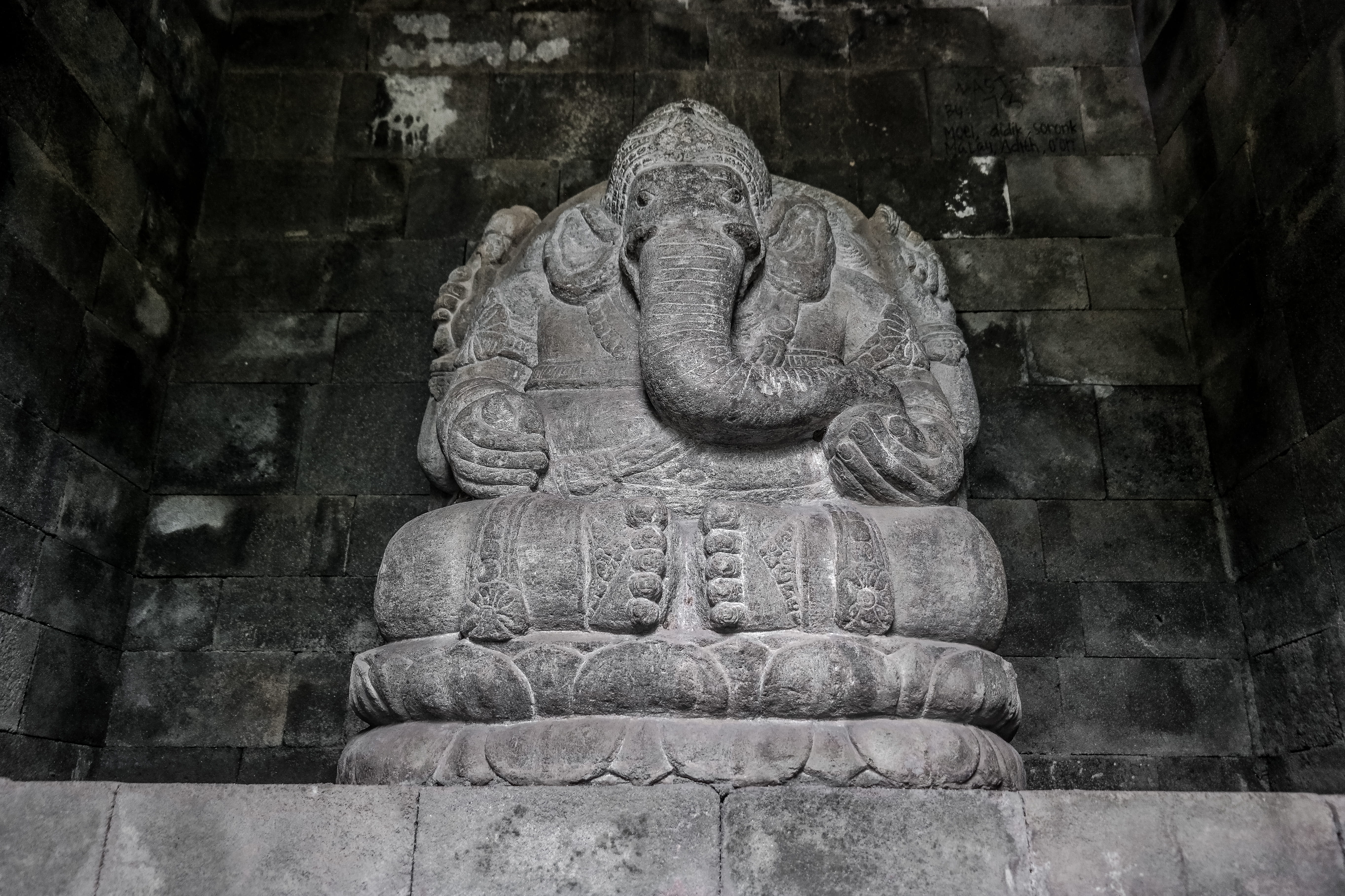 the past, male likeness, no people, hindu, statue, representation, bali, craft, history, stone material, sculpture, jakarta, architecture, idol, indonesia, HD Wallpaper