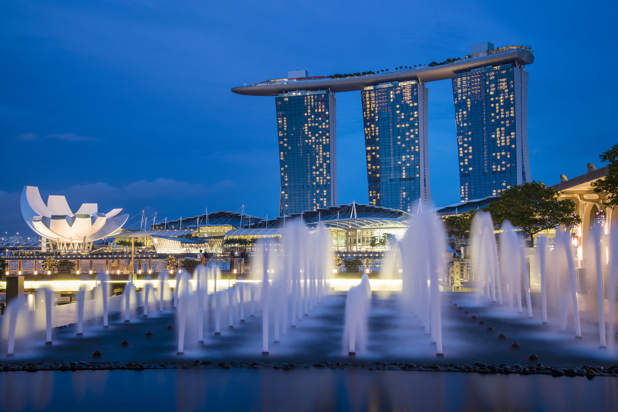 architectural column, blue, marina, urban Skyline, cityscape, marina Bay, backlight, travel, no people, built Structure, office building exterior, dusk, HD Wallpaper