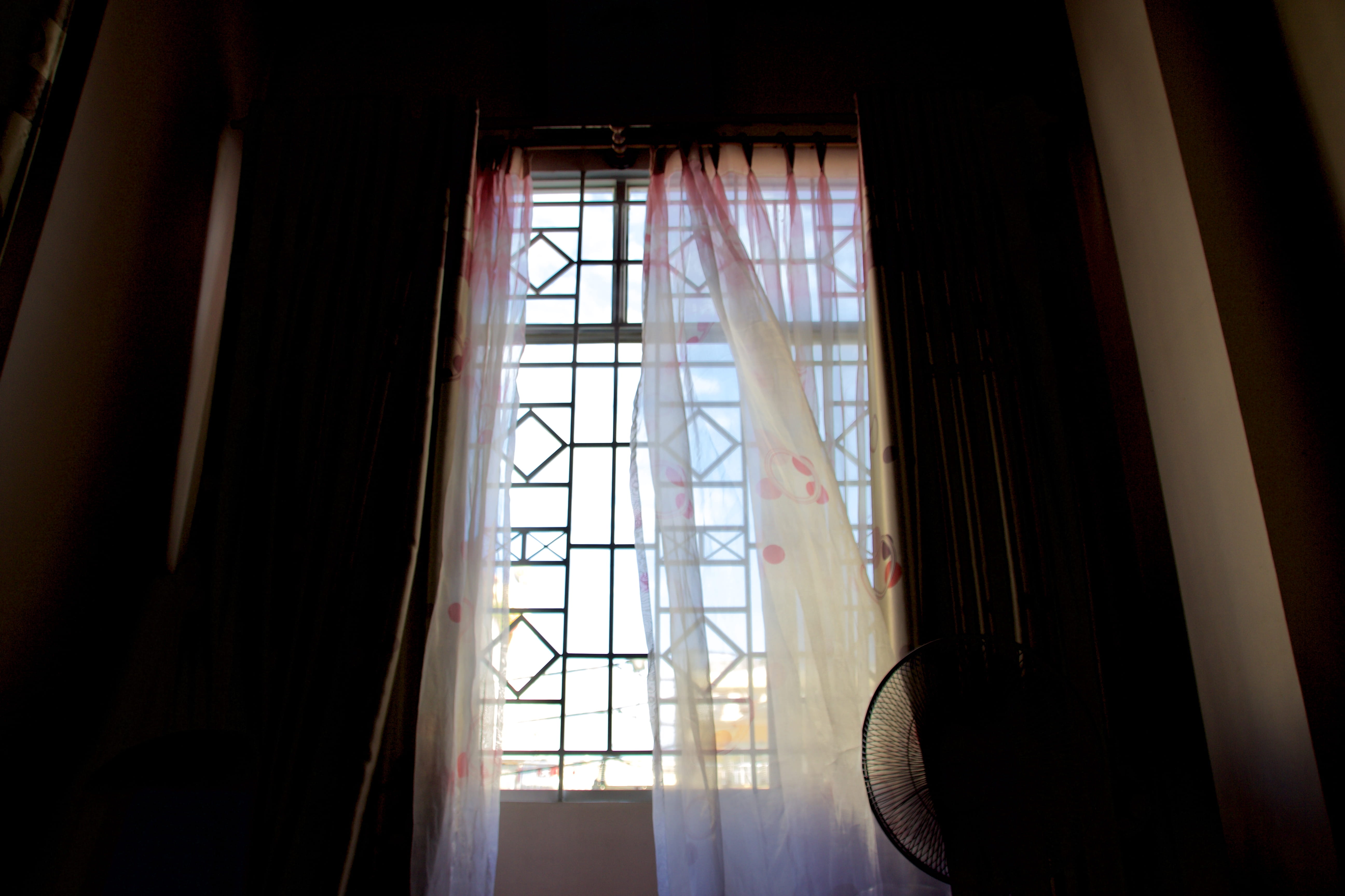 hochiminhcity, dark, interior, southeastasia, glass - material, sunlight, city, domestic room, close-up, transparent, ho chi minh city, building, day, house, HD Wallpaper