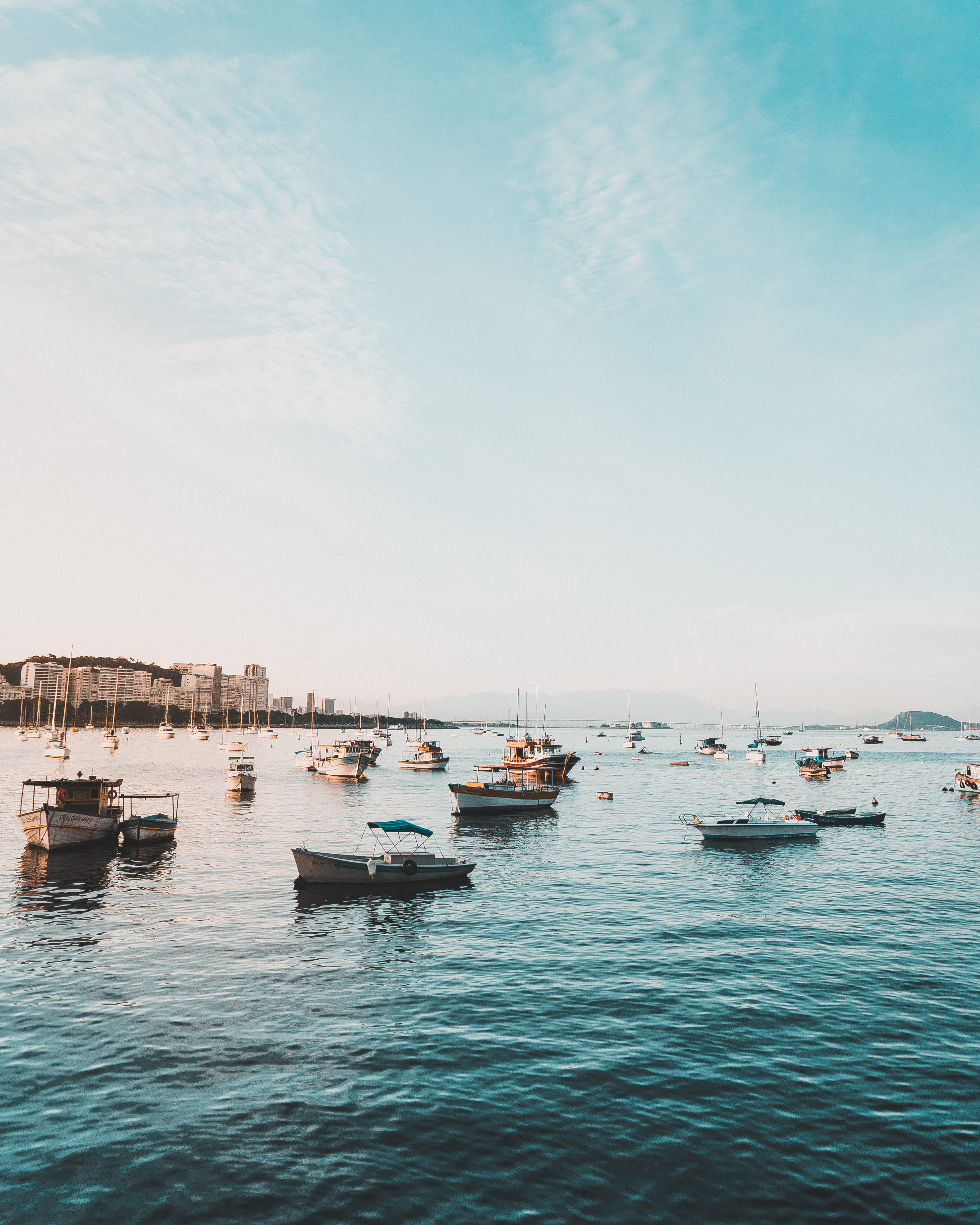 sailboat, waterfront, daytime, beach, filmic, boats, moored, outdoors, mode of transportation, water, port, architecture, nature, film, watercraft, vehicle, Phone HD Wallpaper