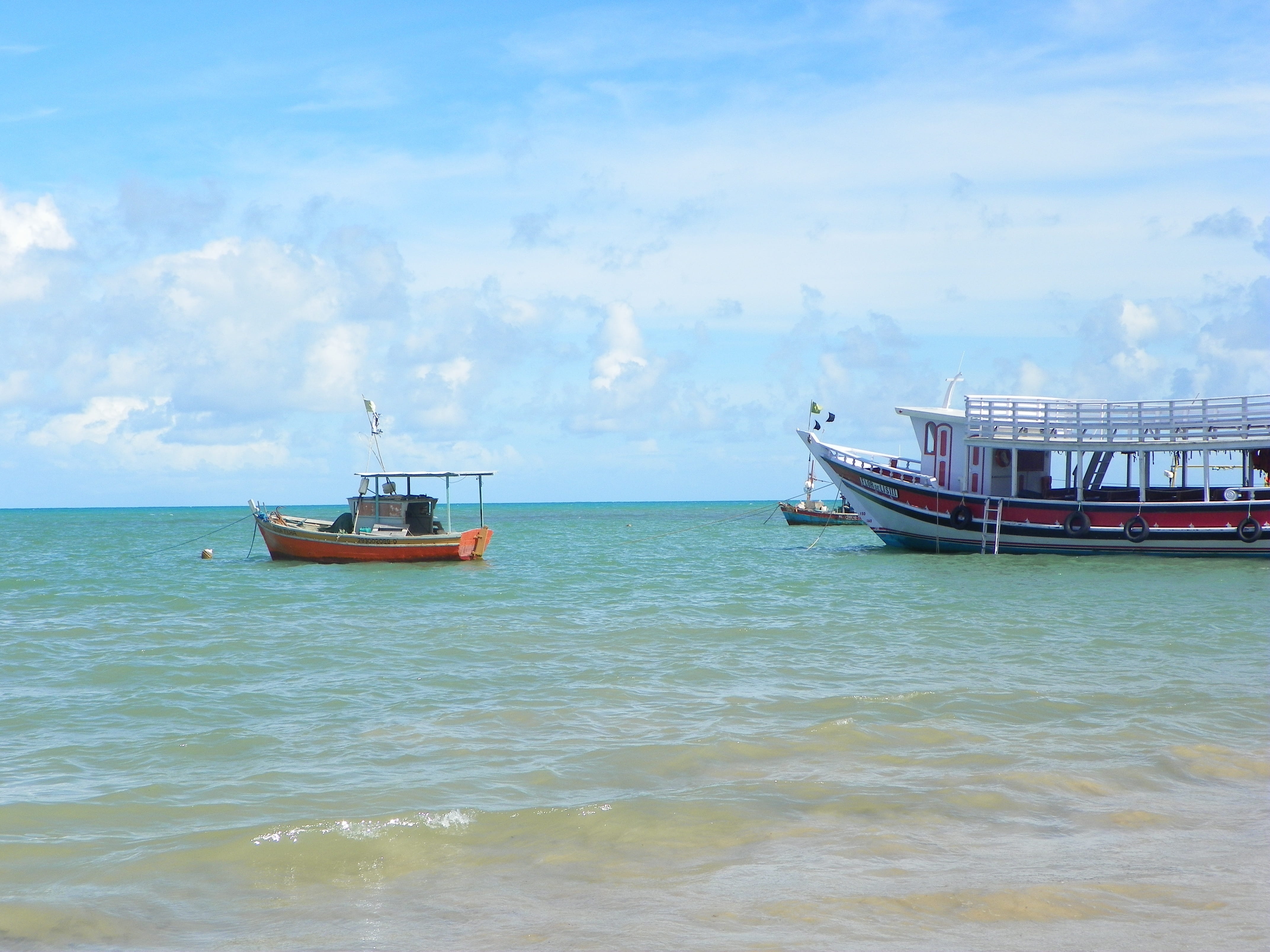 waterfront, day, horizon, brazil, no people, travel, sailboat, anchored, beauty in nature, tranquility, Arraial DAjuda, outdoors, tourism, turquoise colored, HD Wallpaper