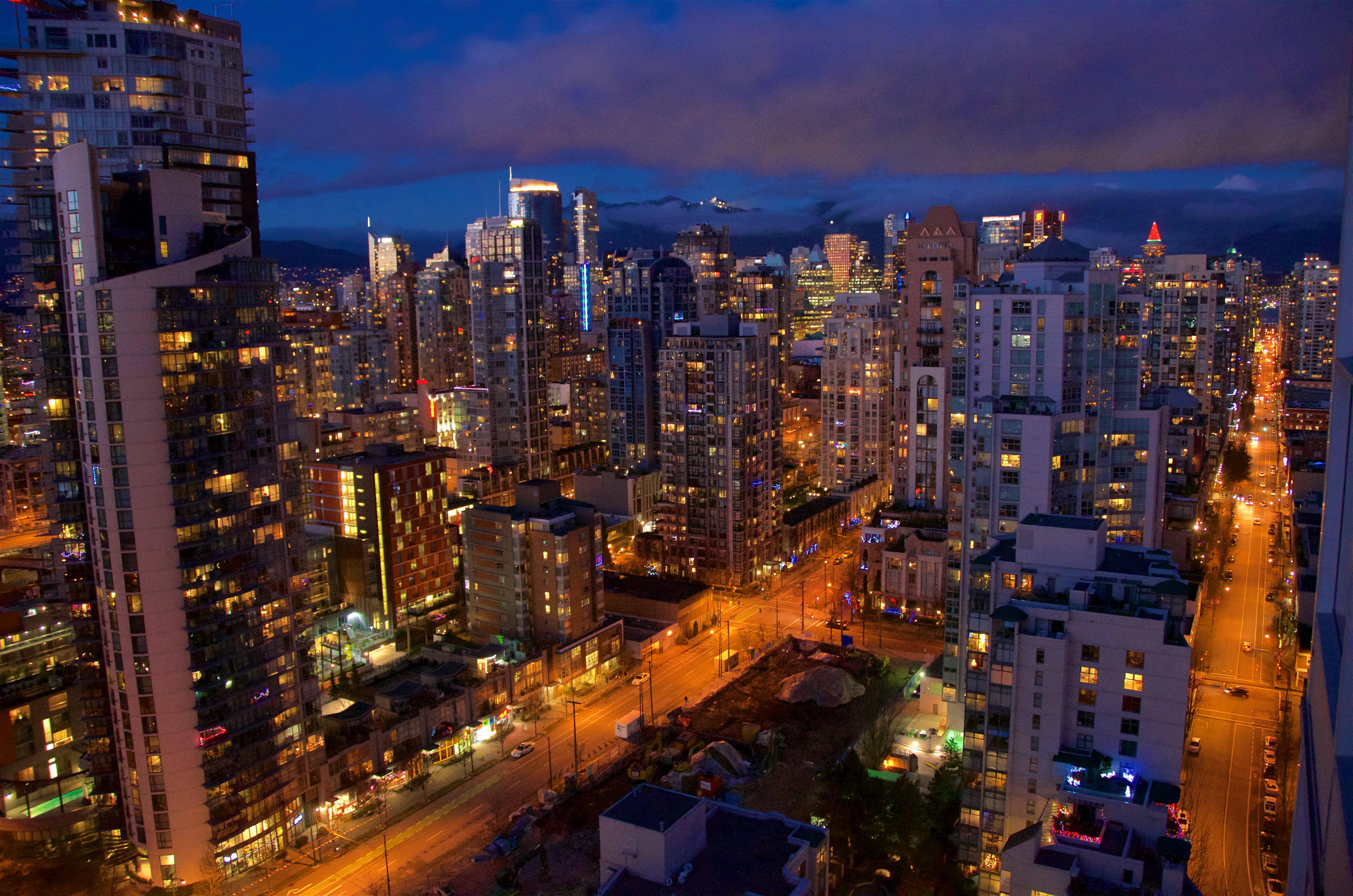 central, landscape, cloud - sky, vancouver, modern, built structure, no people, city street, skyscraper, sky, residential district, city, cityscape, illuminated, HD Wallpaper