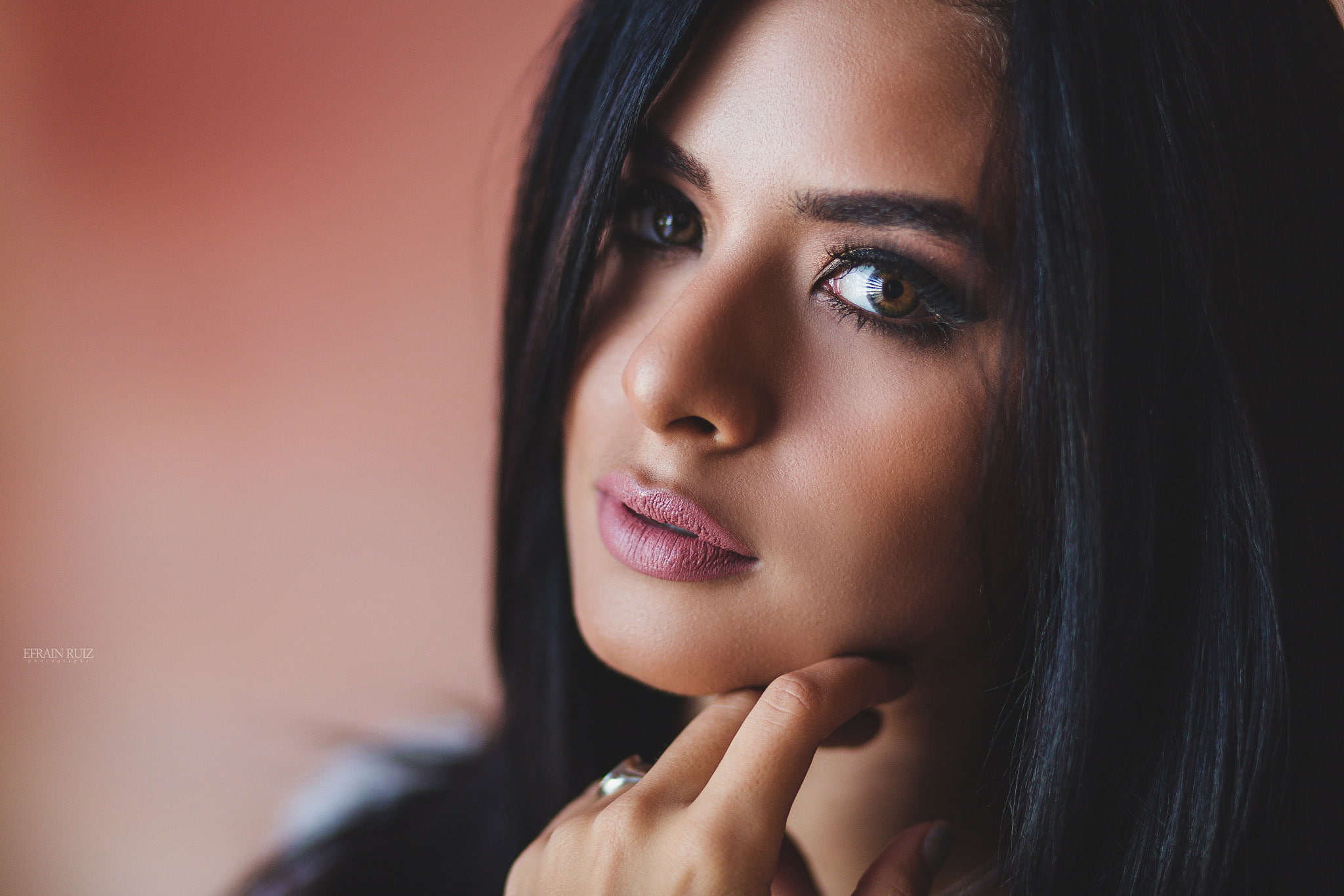 simple background, black hair, portrait, looking at viewer, juicy lips, depth of field, women, face, 1080P, HD Wallpaper