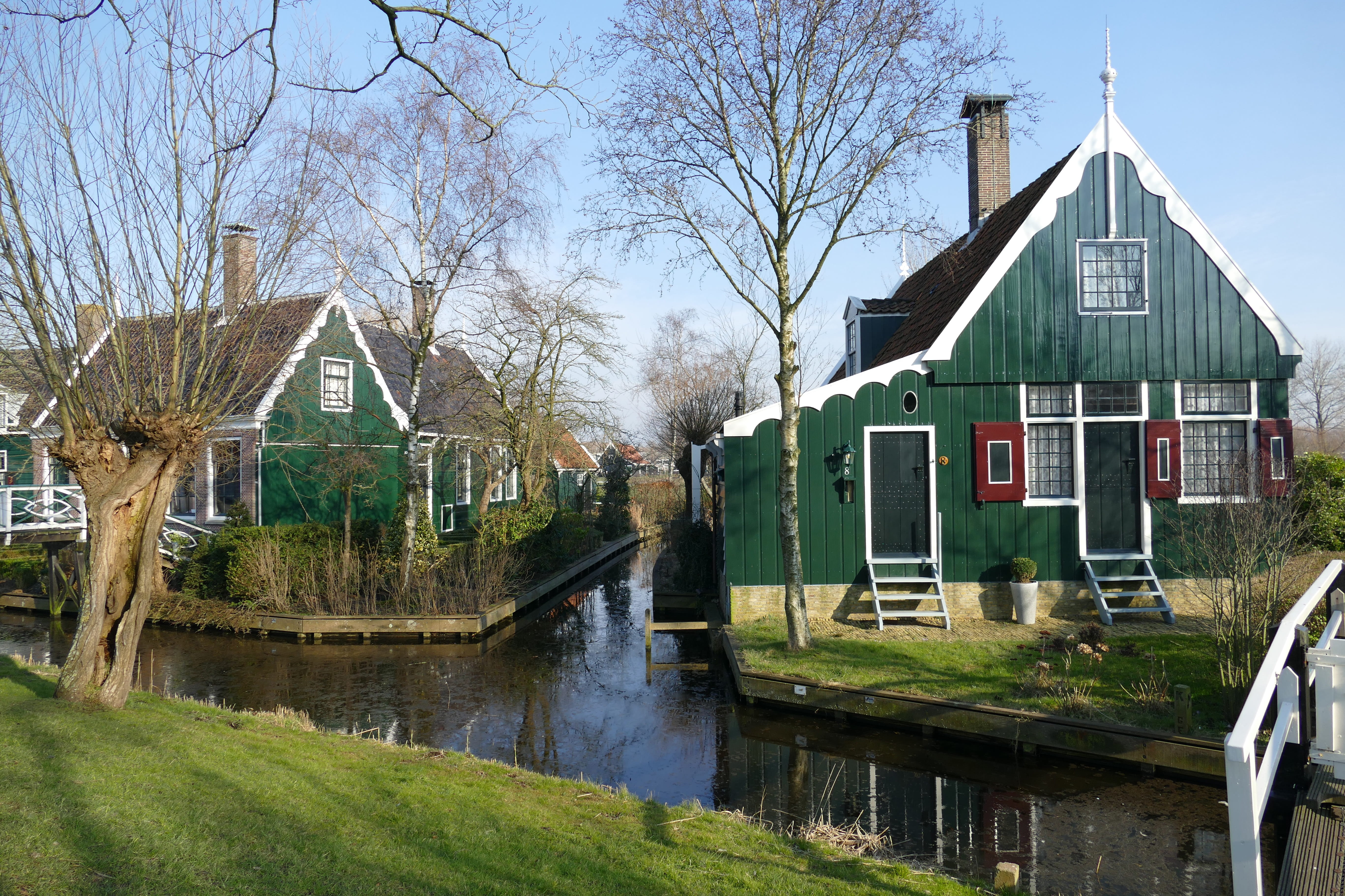 bridge, canal, outdoors, green, sky, zaandam, zaanse schans, no people, water, building exterior, grass, body, day, reflection, nature, history, plant, HD Wallpaper