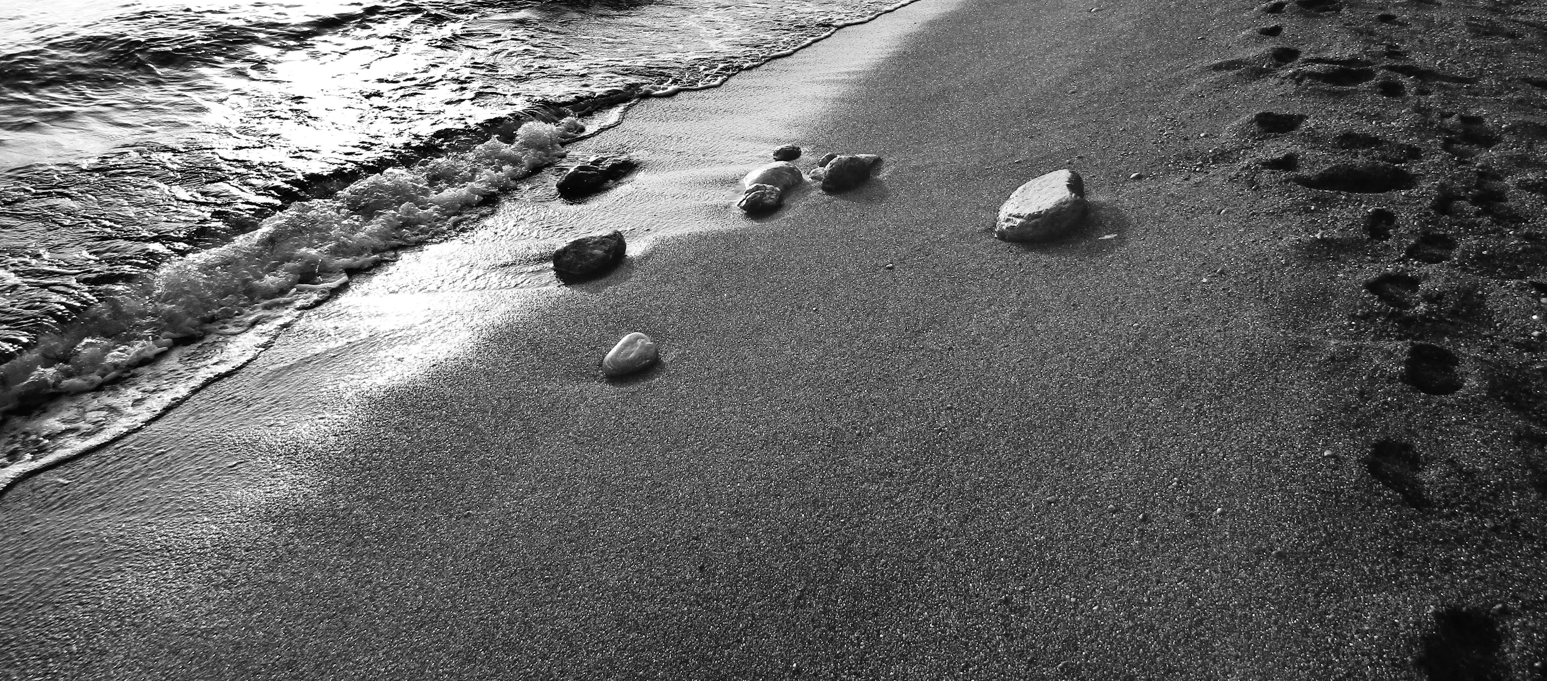 liguria, punta corvo, sea, italy, solid, nature, tranquil scene, scenics - nature, sand, no people, sport, water, sunlight, tranquility, black and white, HD Wallpaper