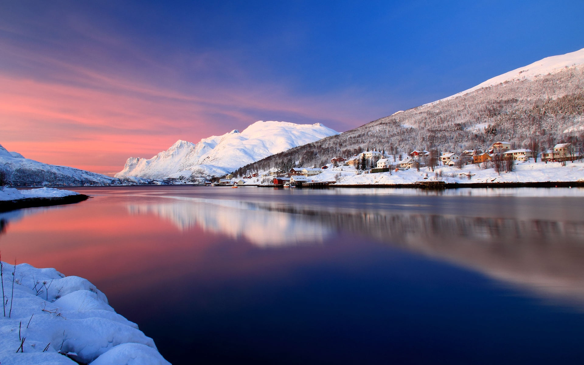 tourism, beauty In Nature, mountains, famous Place, scenics - nature, tranquility, snowcapped mountain, lake, water, surface of the water, glacier, body, HD Wallpaper