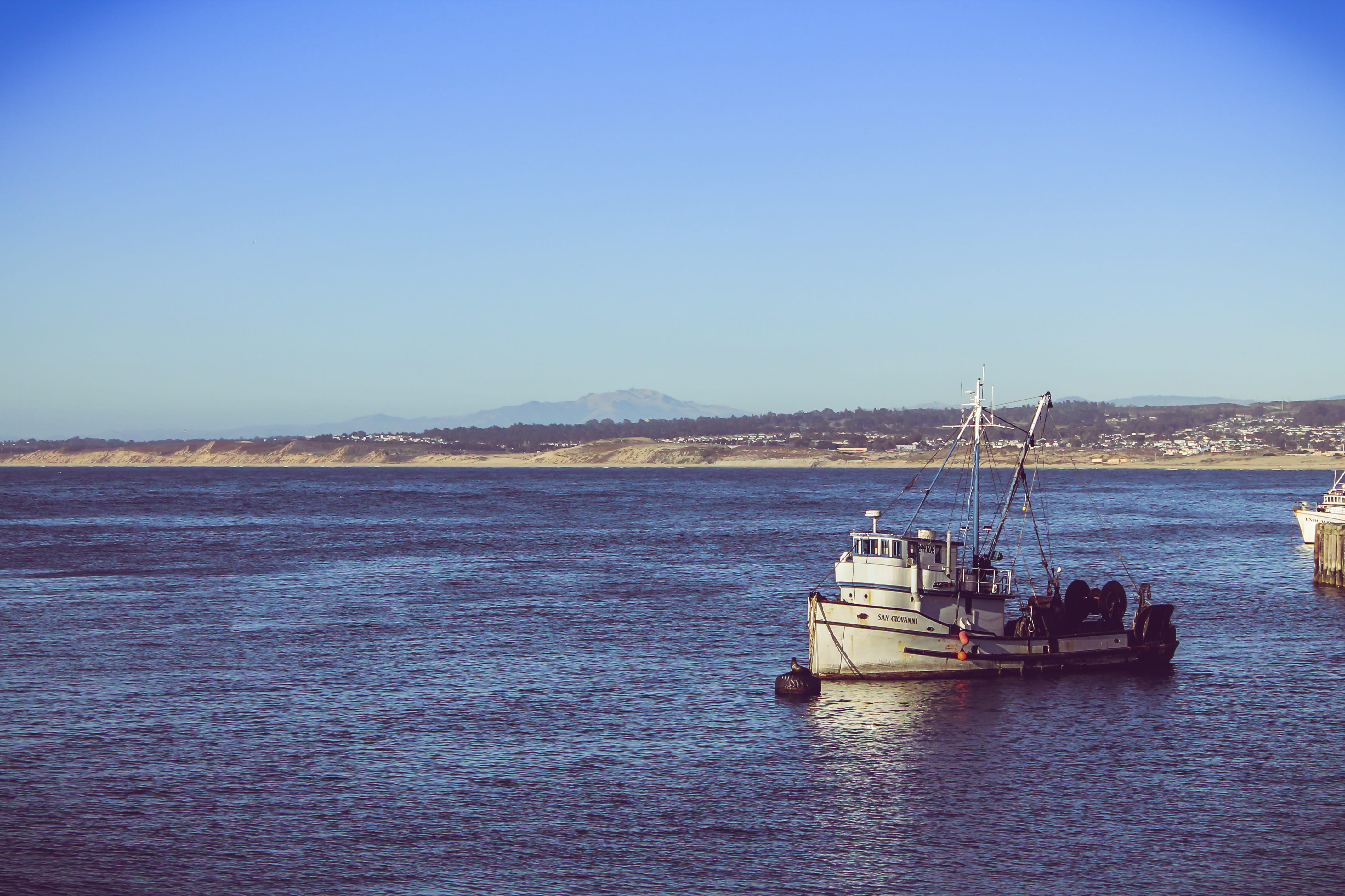 nautical vessel, sky, california, no people, 4K, nature, anchored, sailboat, copy space, tranquil scene, boat, mountain, passenger craft, transportation, HD Wallpaper