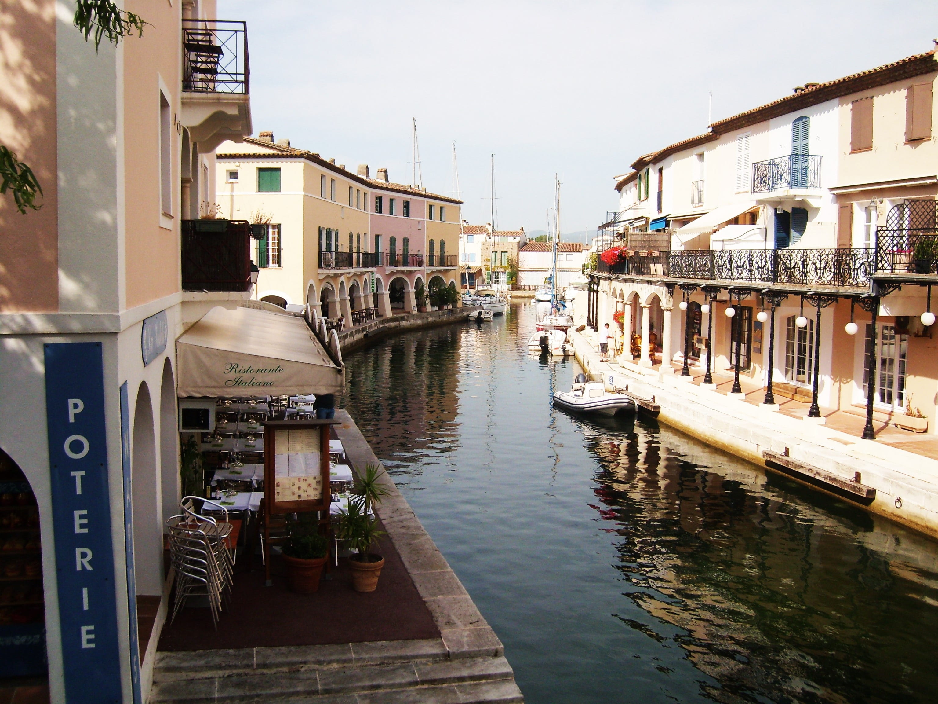 architecture, building, shops, Channel, mode of transportation, waterway, building exterior, canal, wharf, day, France, sky, nautical vessel, boat, reflection, HD Wallpaper
