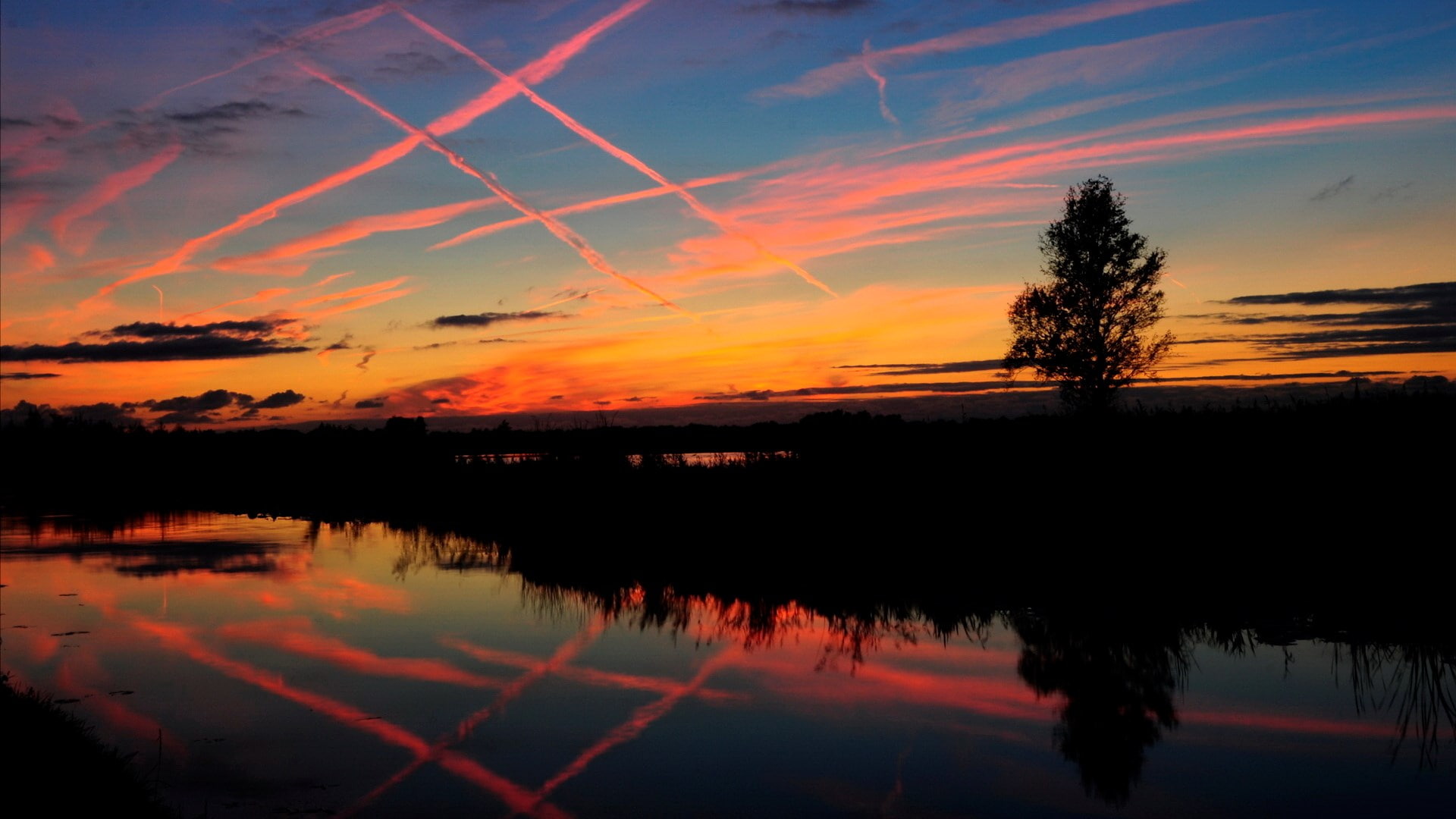 1080P, silhouette, romantic sky, dramatic sky, idyllic, cloud - sky, beauty in nature, tranquility, outdoors, reflection lake, reflection, no people, nature full hd image 1920x1080, HD Wallpaper