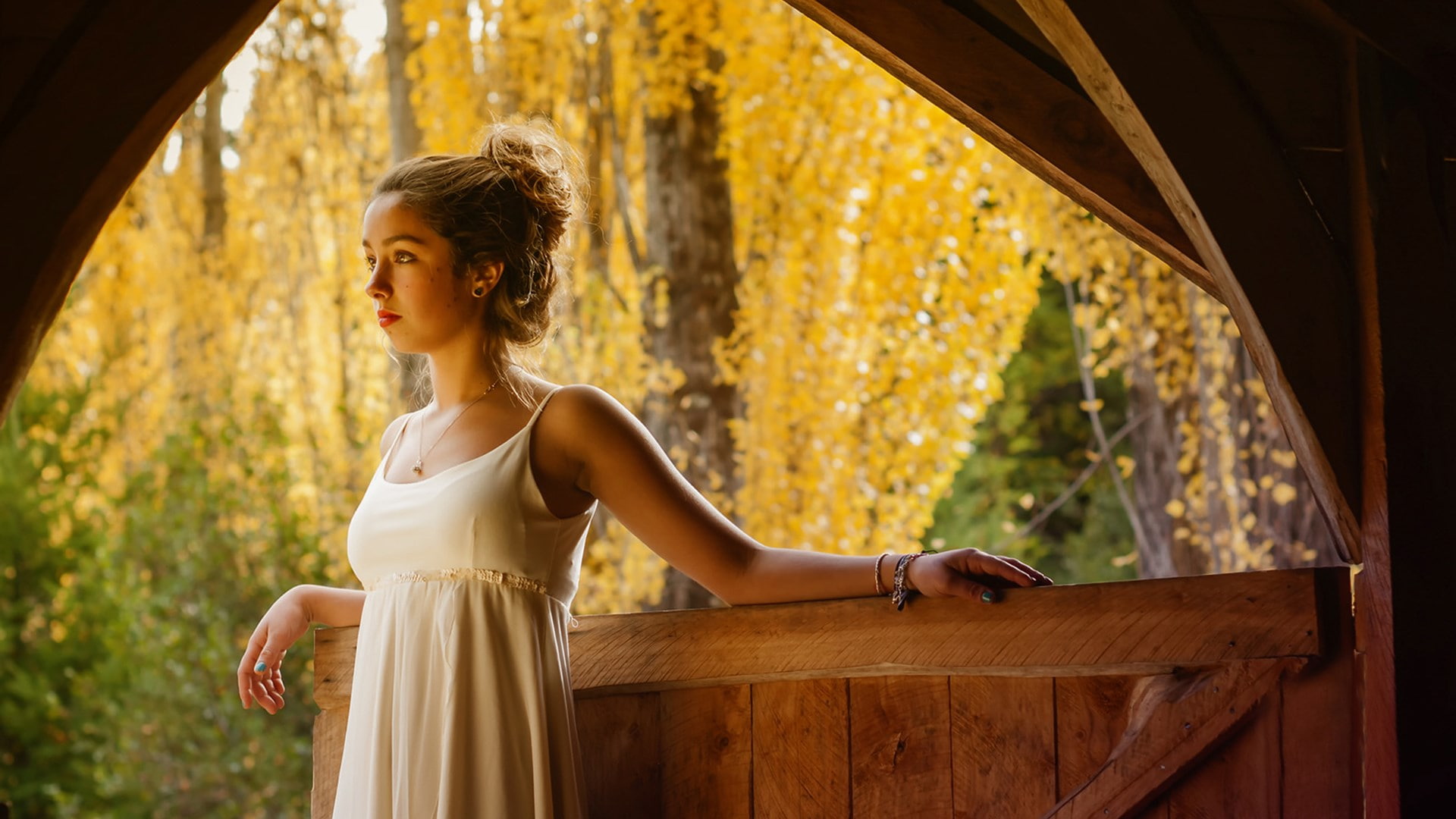 hairstyle, looking away, looking, tree, one person, beautiful woman, fashion, 1080P, real people, standing, beauty, pc  girl 1920x1080, focus on foreground, HD Wallpaper