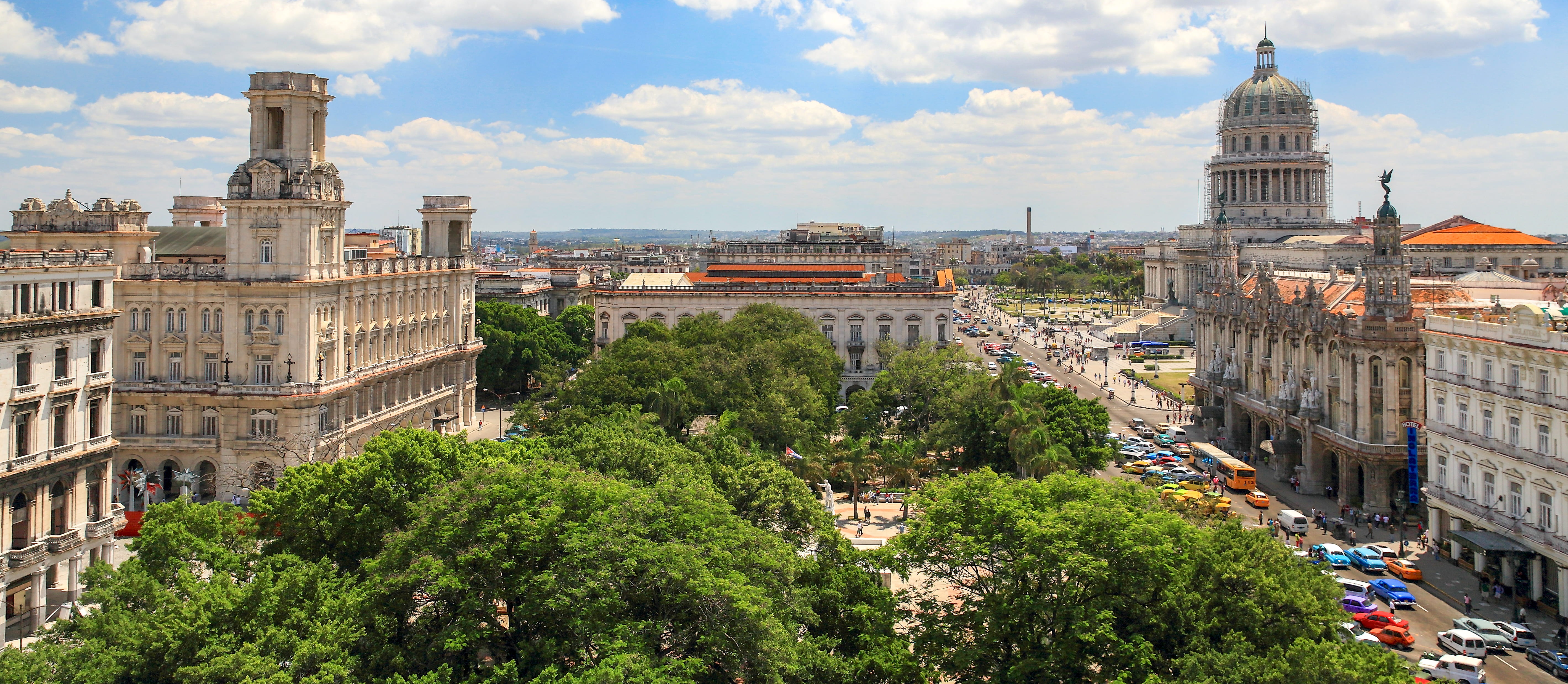 the past, cuba, communist, tourism, sky, government, castro, building exterior, history, built structure, cloud - sky, cars, cityscape, church, past splendor, HD Wallpaper