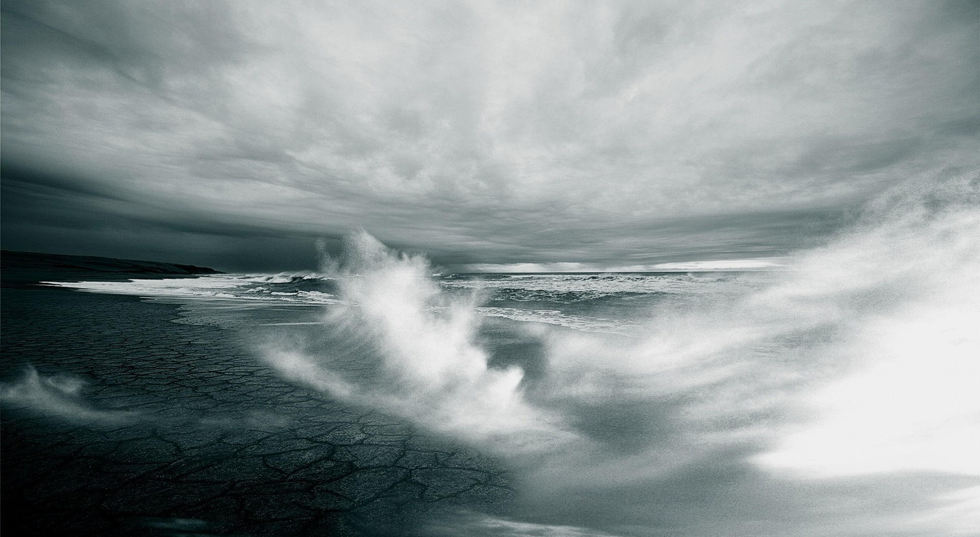 horizon over water, Weather, motion, Storm, Beach, scene, wave, Coast, no people, Nature, severe, aquatic sport, Dramatic, Water, power, Aero, Waves, sky, HD Wallpaper