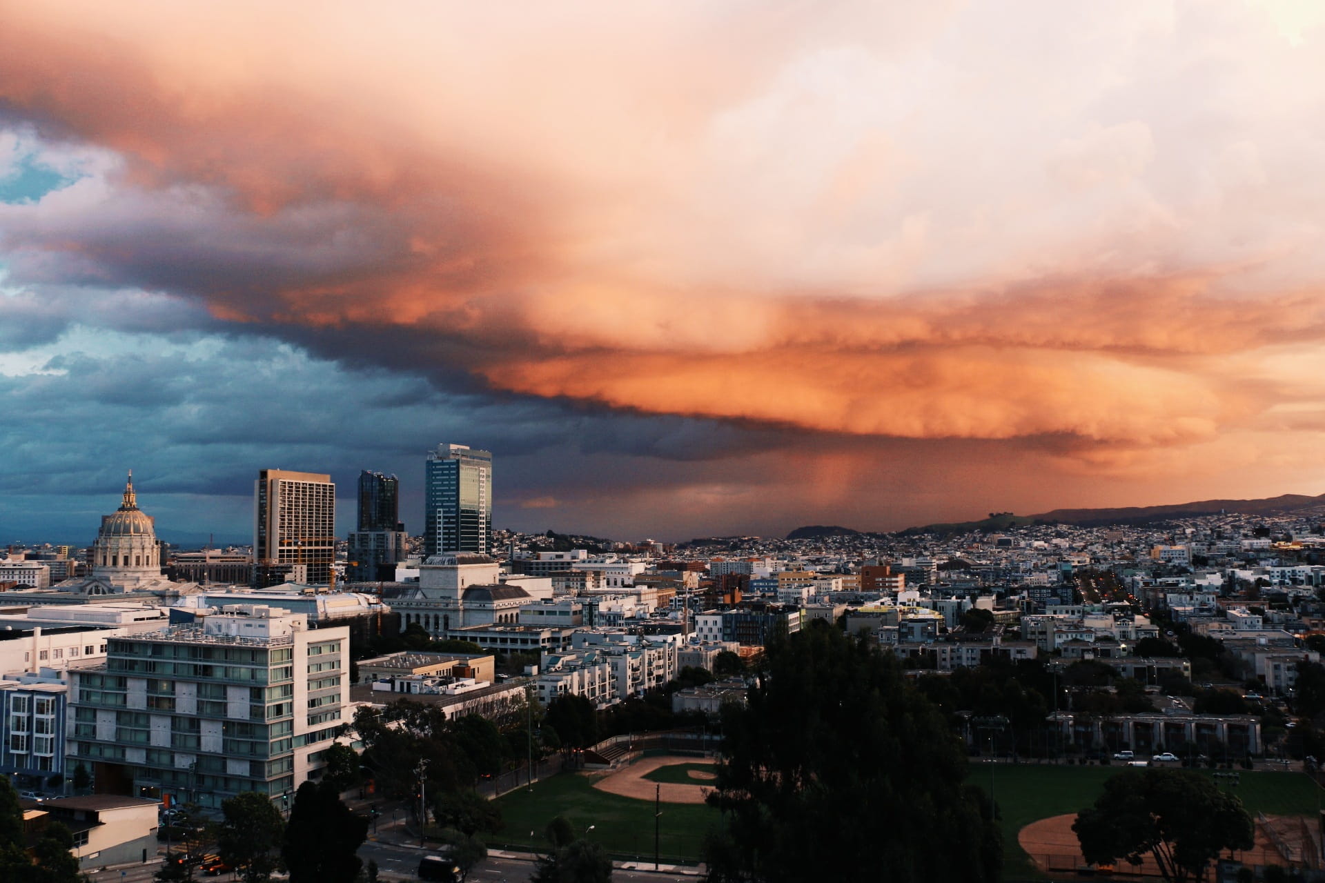 crowd, thunder, architecture, environment, sky, city life, thunderstorm, meteorology, clouds, skyscraper, urban skyline, cloud - sky, cityscape, approaching, HD Wallpaper
