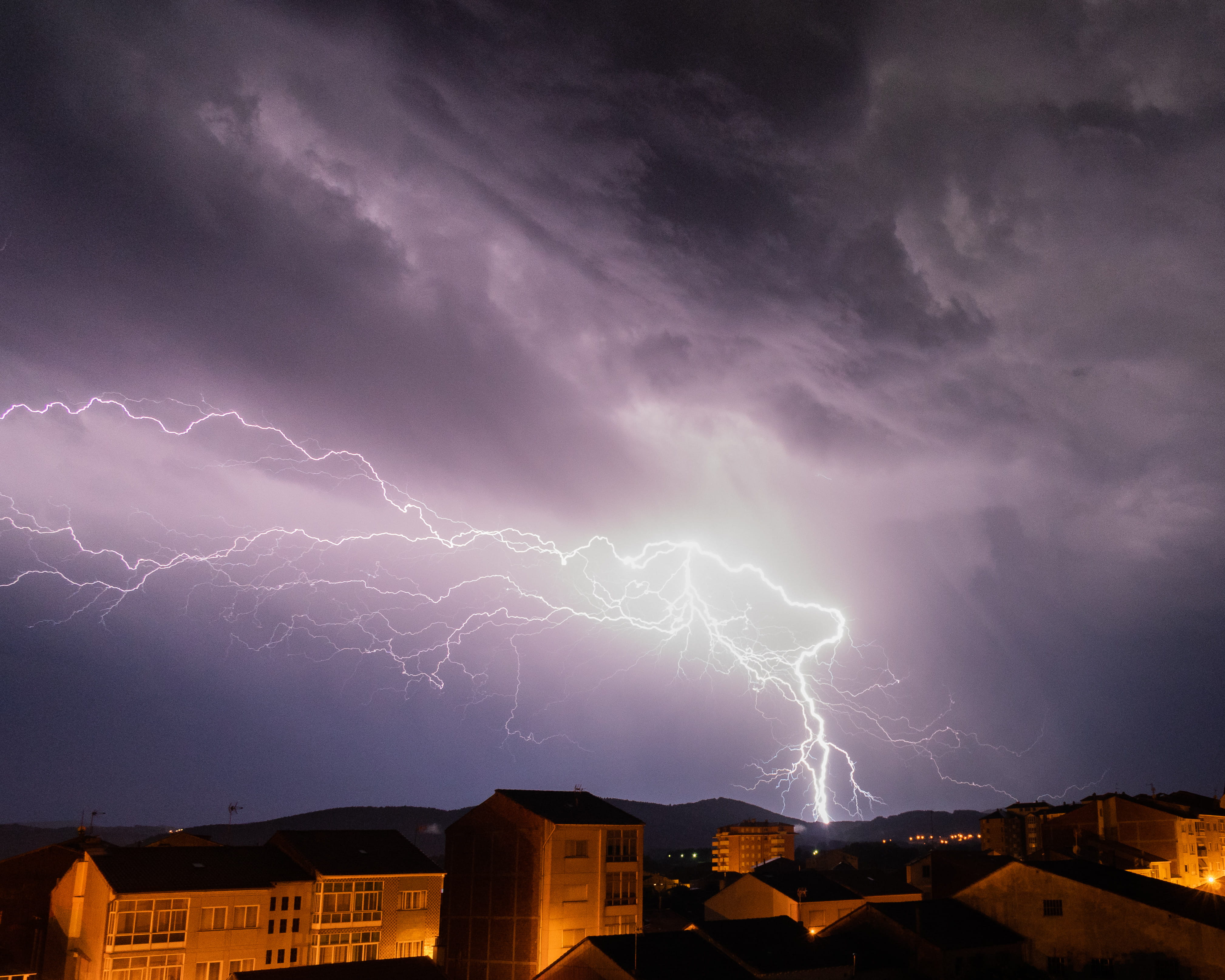 monforte de lemos, strike, clouds, home, galicia, city, dramatic sky, nature, built structure, thunderstorm, building exterior, outdoors, spain, dark, night, HD Wallpaper