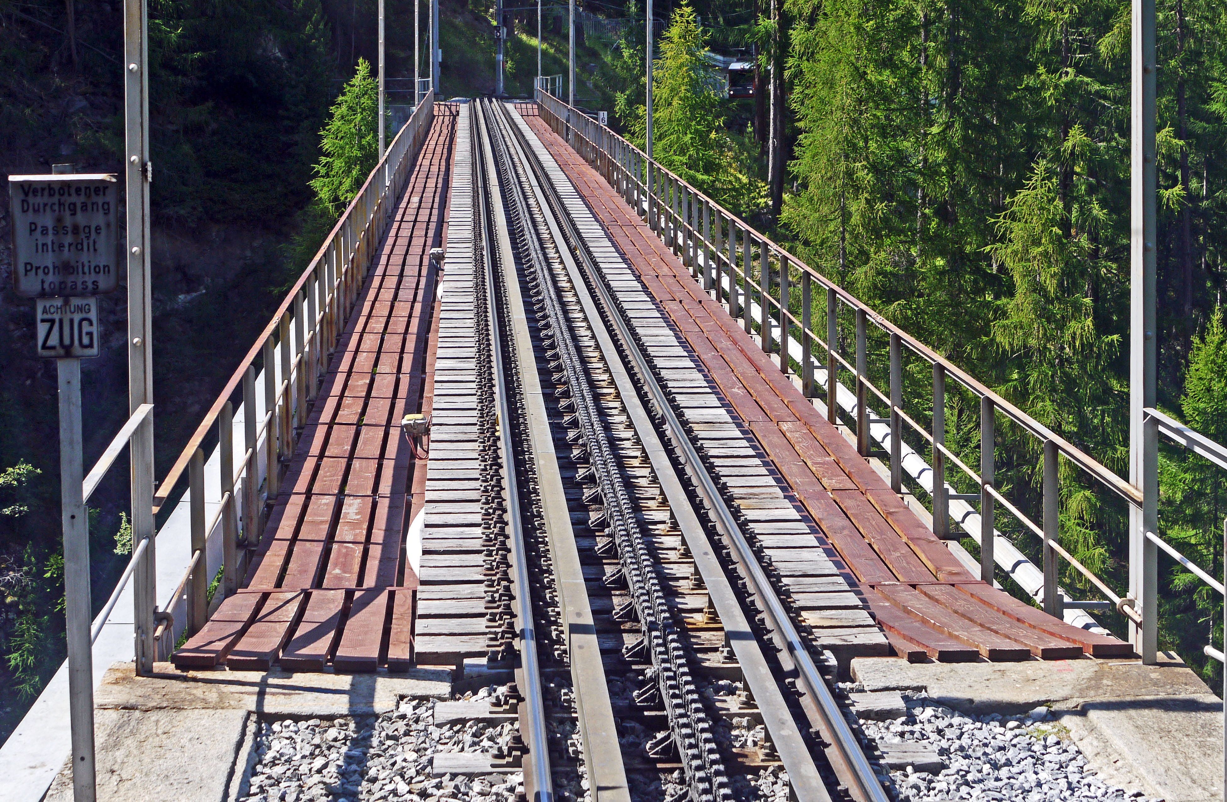 outdoors, no people, rack railway, the way forward, architecture, abt system, sunlight, public transportation, beside, tree, wooden, railroad track, 4K, HD Wallpaper