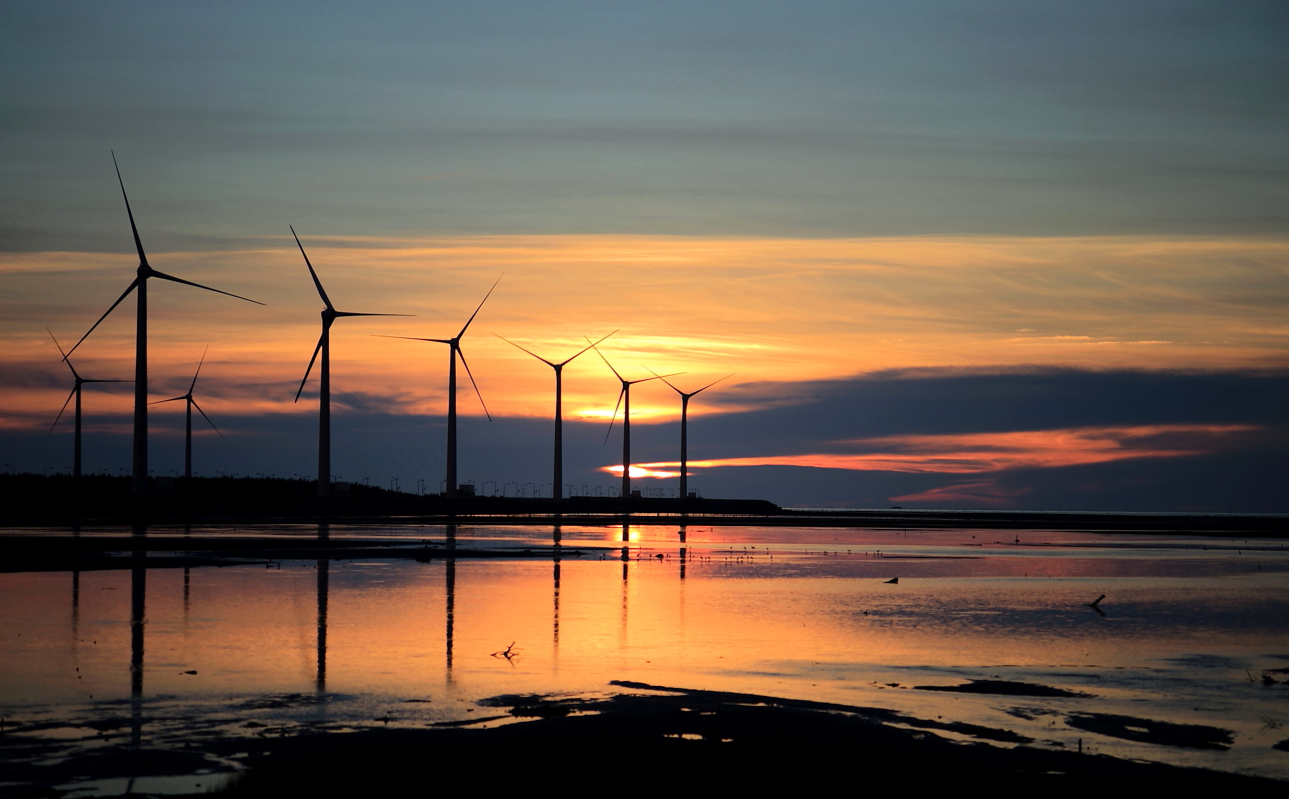 wind turbines, outdoors, power, beauty in nature, electricity, sunset, fuel and Power Generation, water, cloud - sky, tranquility, generator, alternative Energy, HD Wallpaper