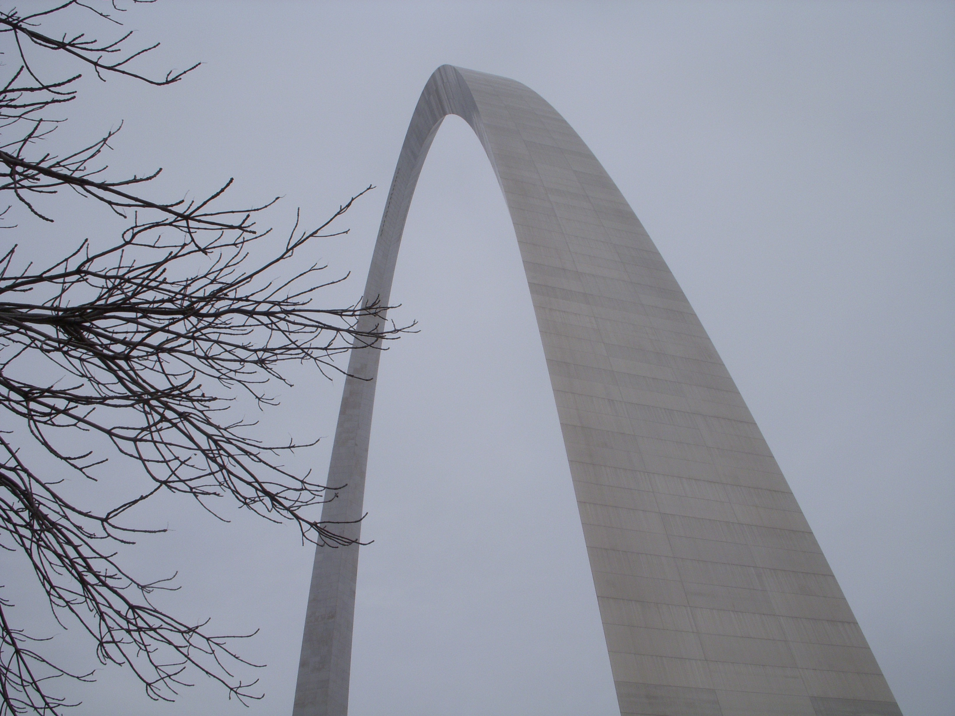 outdoors, missouri, arch, nature, design, skyscraper, landmark, tourism, memorial, riverfront, tower, building exterior, built structure, famous, tall - high, HD Wallpaper
