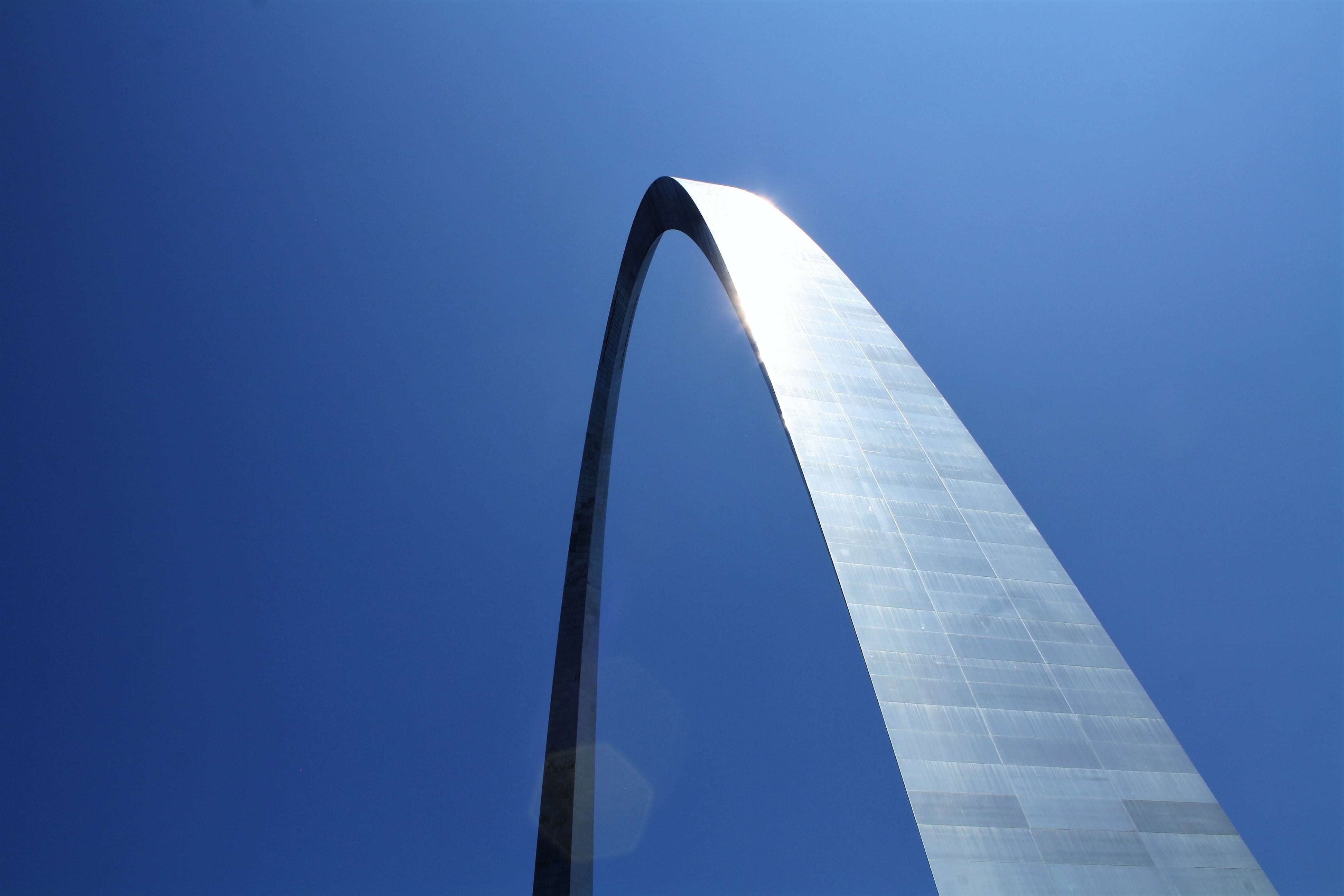 steel, no people, outdoors, architectural design, nature, triangle shape, reflection, high, day, monument, low angle view, office building exterior, gateway, HD Wallpaper
