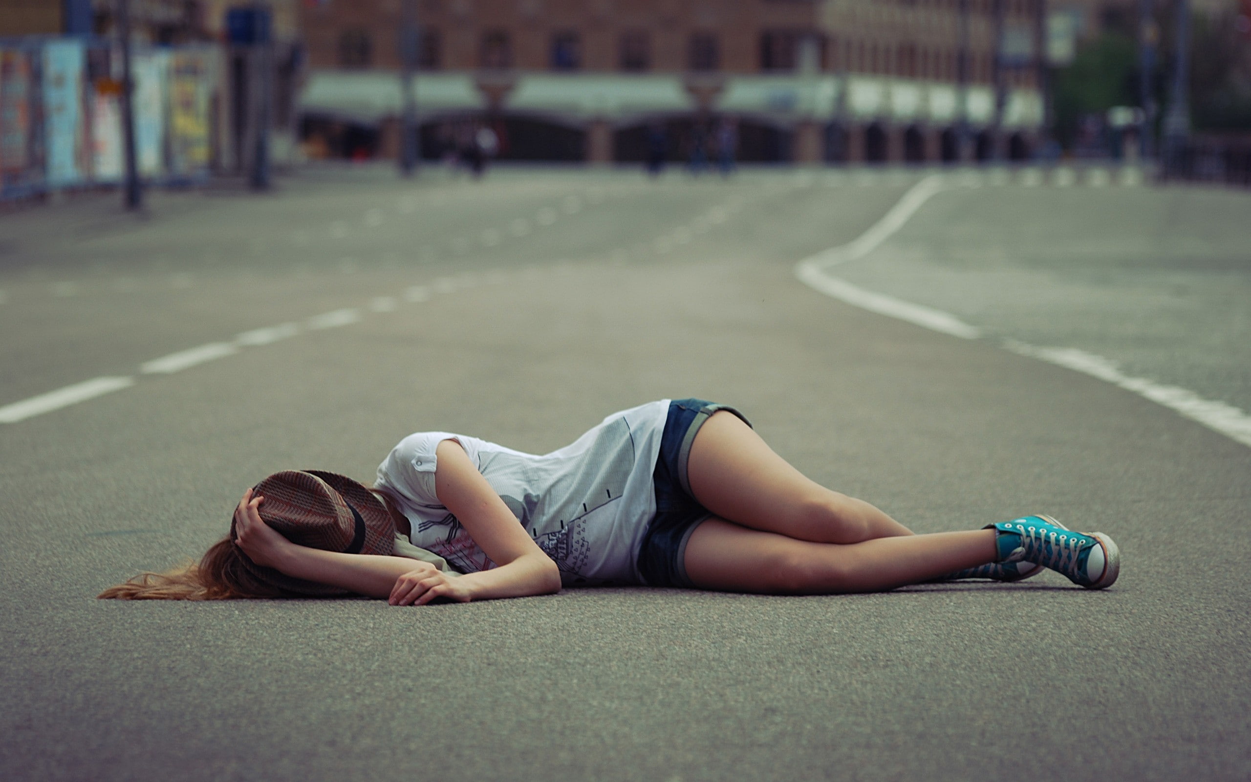 women, jean shorts, hat, 2K, fully dressed, road, HD Wallpaper