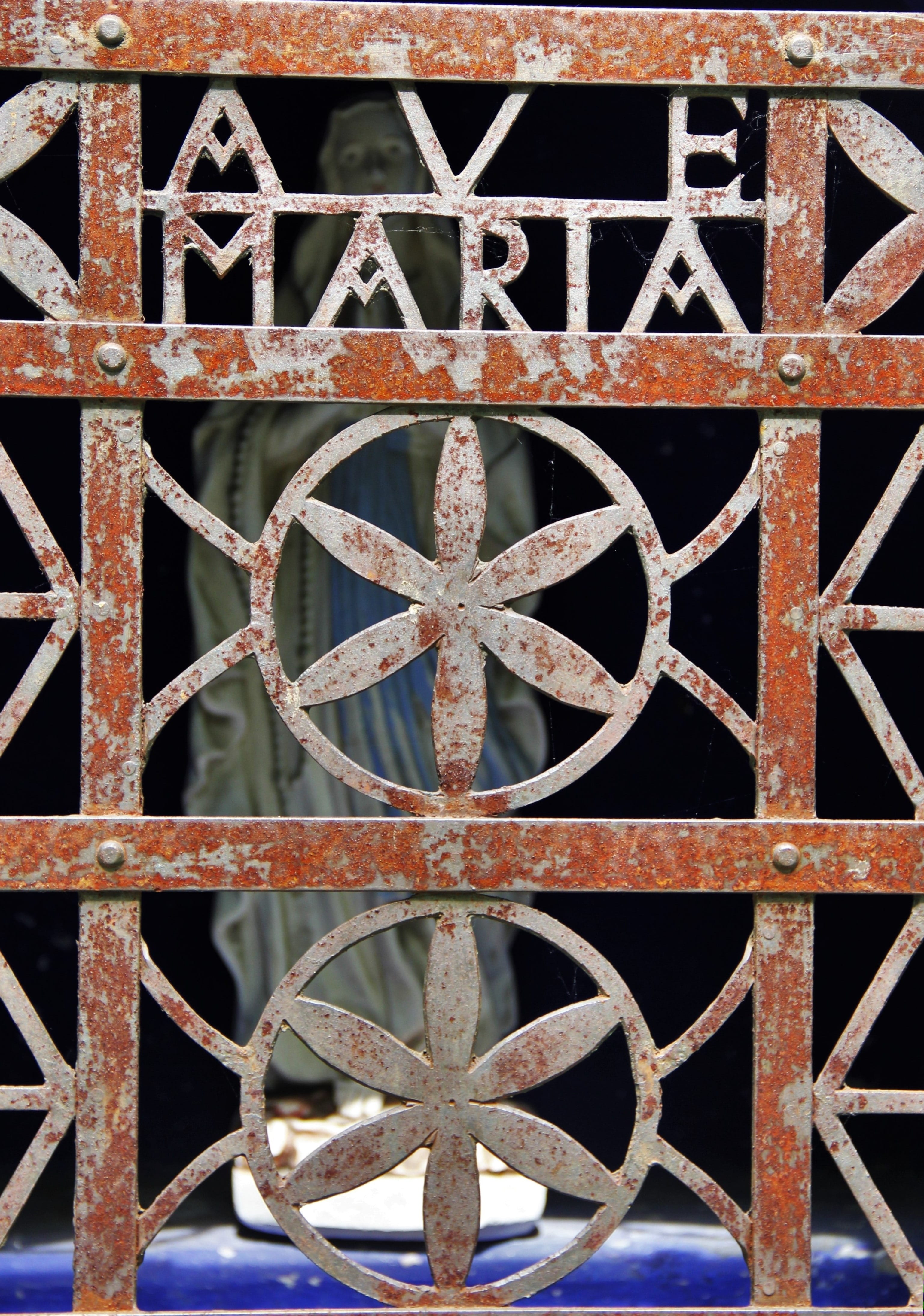 grid, backgrounds, church, metal, christian, metal grate, outdoors, day, prayer space, iron ornament, full frame, safety, protection, no people, rusty, Phone HD Wallpaper