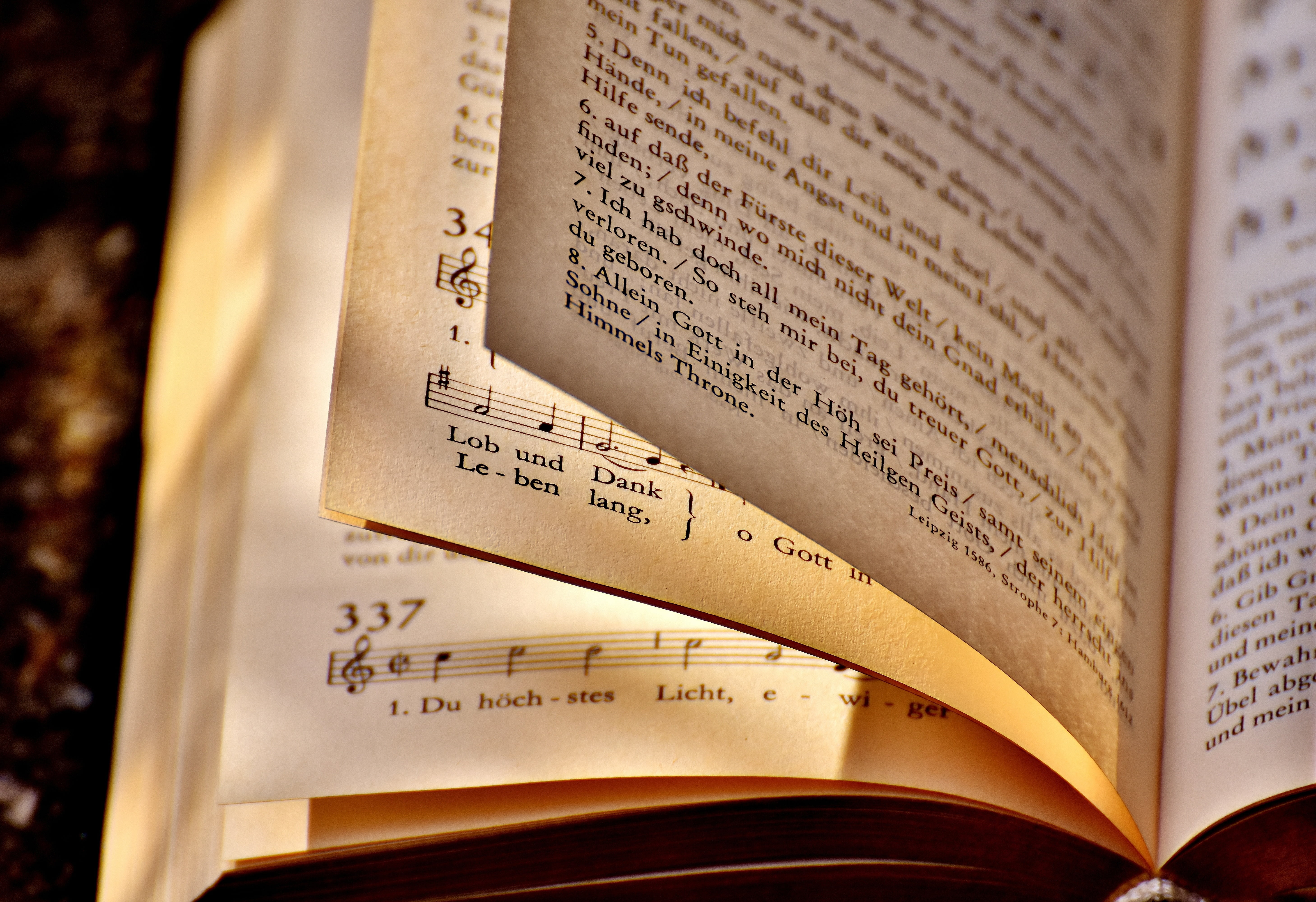 scroll to, browse, communication, education, faith, wisdom, closeup, page, the past, studying, paper, hymnal, cover, photo, indoors, literature, bound, HD Wallpaper