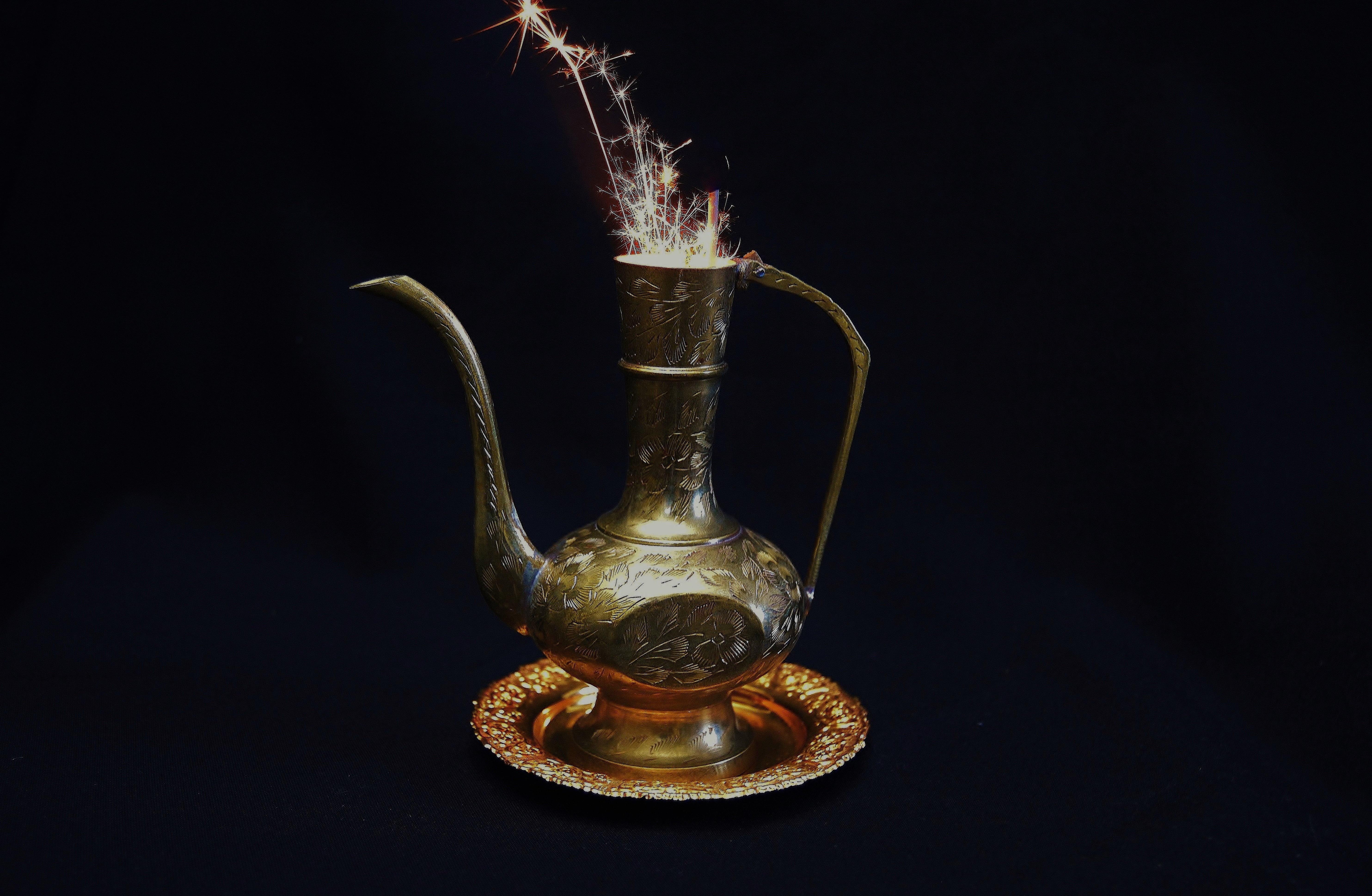 arabic old, wish fulfillment, metal, teapot, indoors, old, still life, studio shot, new age, carafe, ornate, single object, smoke - physical structure, HD Wallpaper