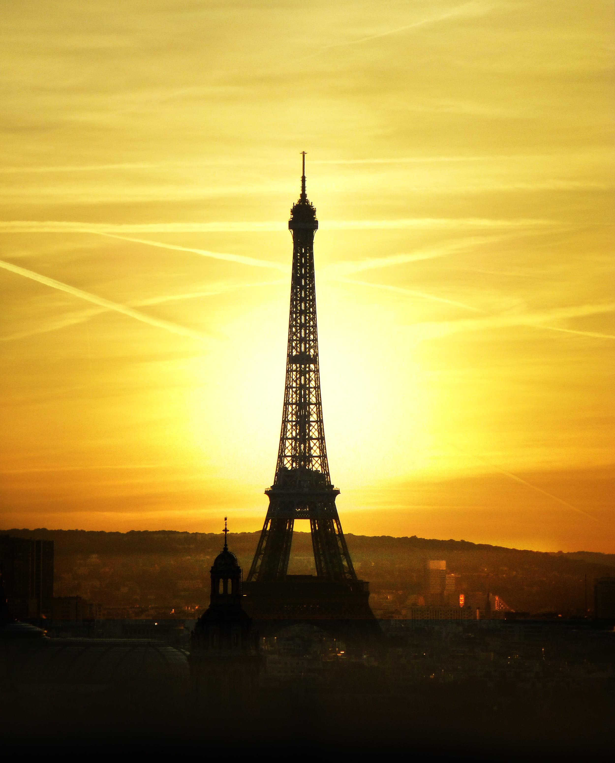 crowd puller, sun, tower, travel, orange color, no people, places of interest, abendstimmung, architecture, romantic, paris, history, outdoors, glow, mood, Phone HD Wallpaper