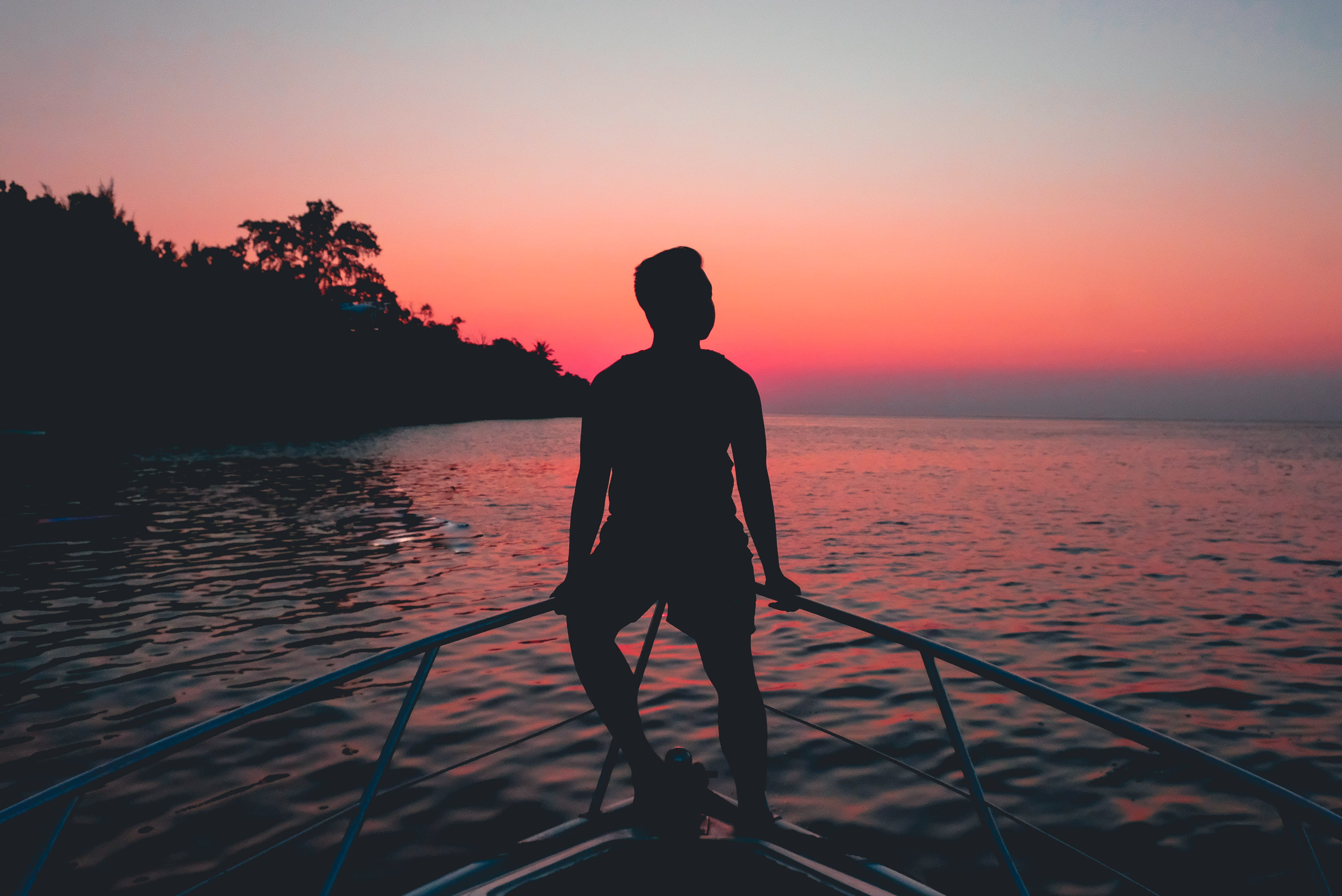 chill, horizon over water, horizon, man, leisure activity, looking at view, boat bow, real people, nature, fence, hour, scenics - nature, silhouette, tranquil scene, HD Wallpaper