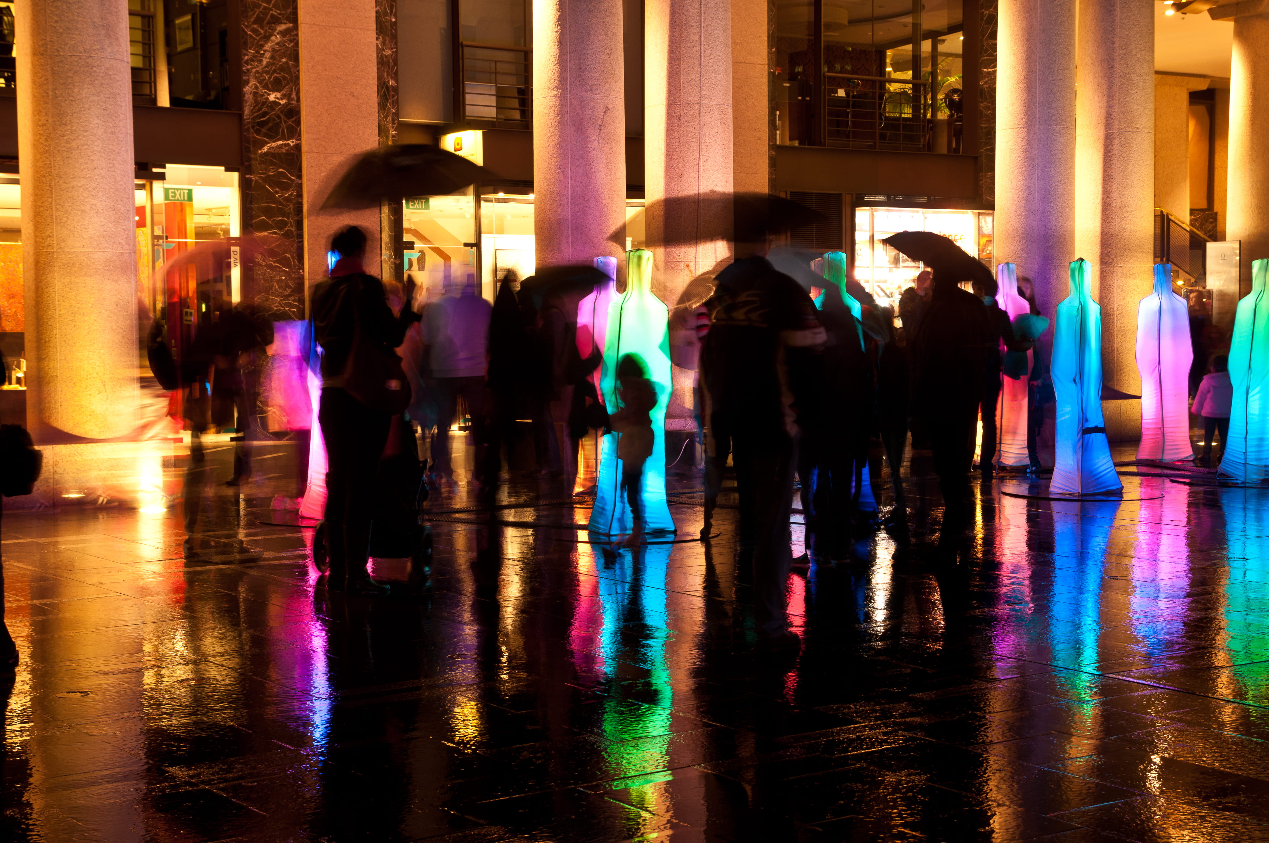 outdoors, architecture, illuminated, colour, city life, rain, reflection, circular quay, crowd, architectural column, walking, adult, pavement, real people, HD Wallpaper
