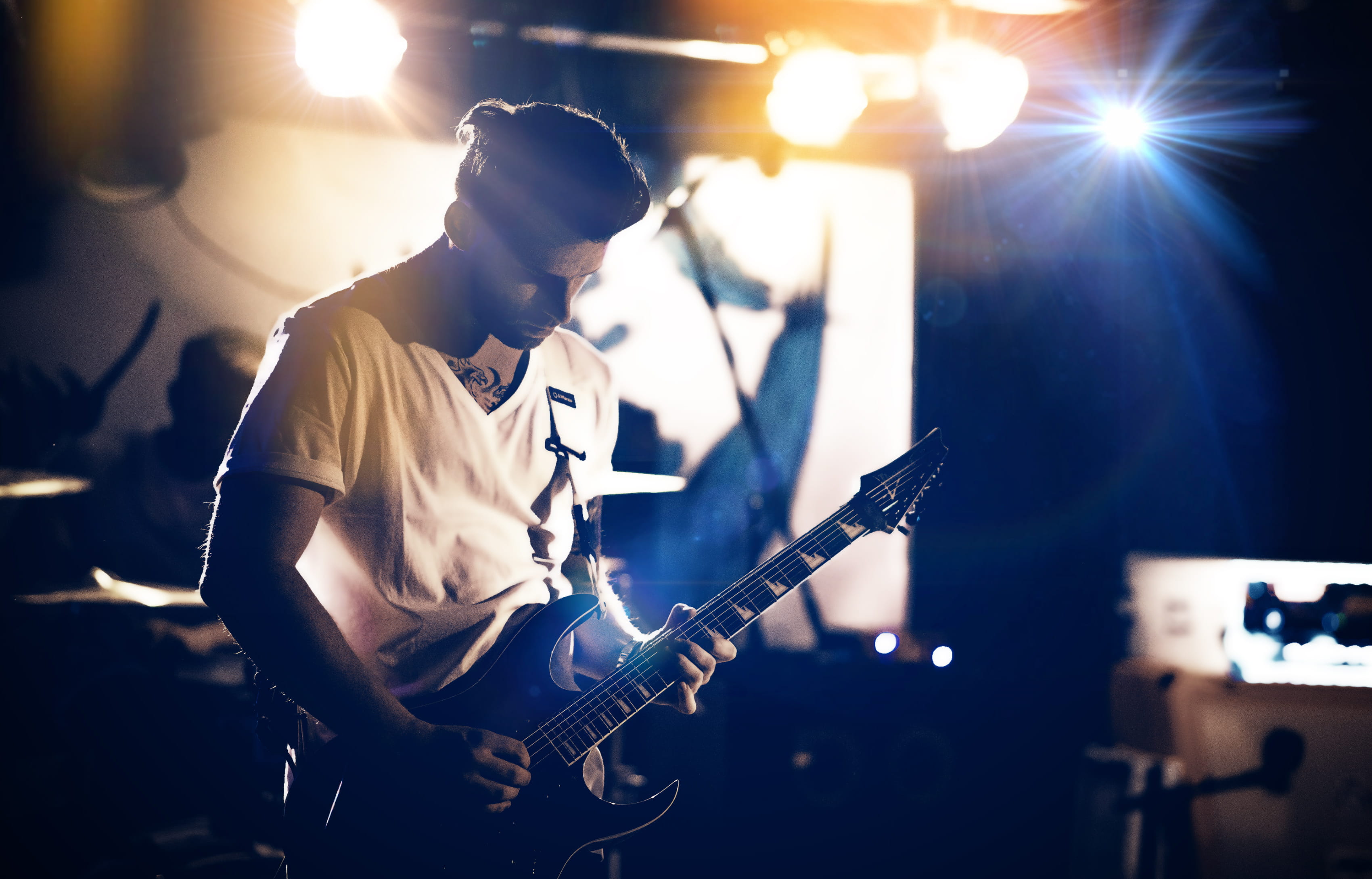 guitar, rock, star, stage, festival, light, occupation, artist, stage - performance space, event, pop musician, guitarist, musician, stage light, young adult, HD Wallpaper