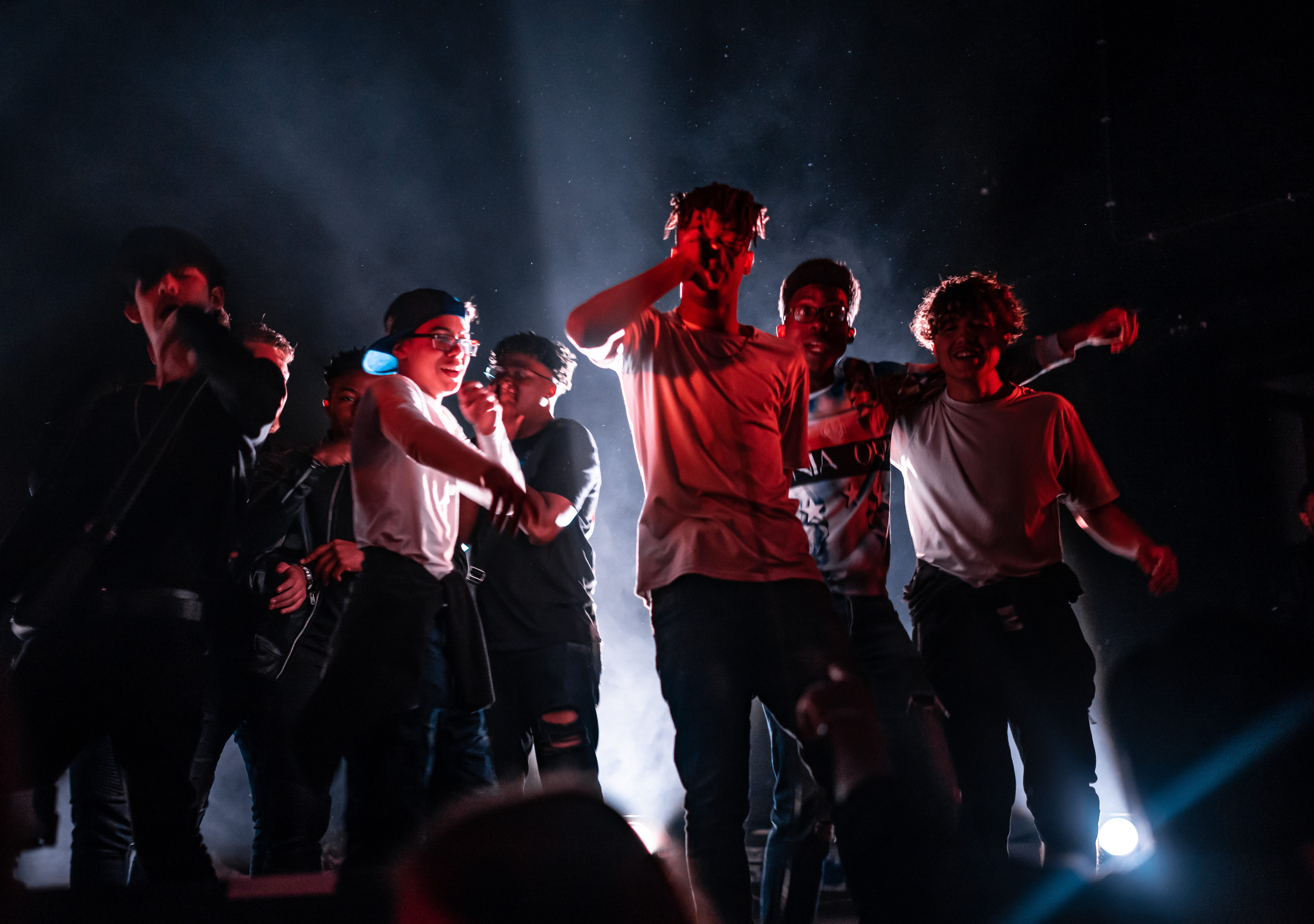 men, excitement, enjoyment, 5K, stage, rave, perform, energy, sing, performers, people, singing, party, arts culture and entertainment, action, human limb, HD Wallpaper