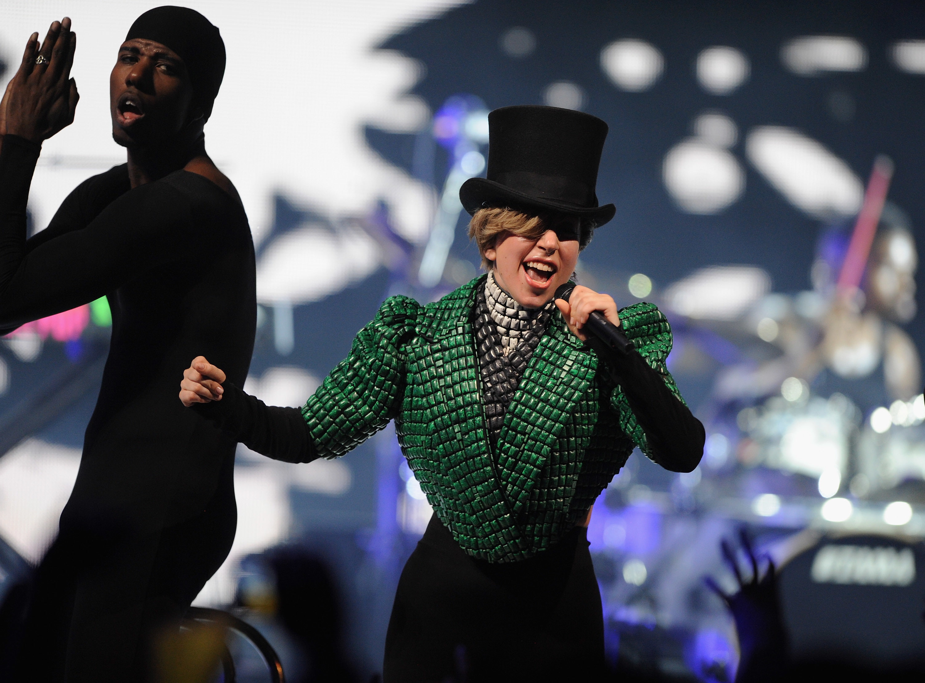 hat, ARTPOP, music, style, girl, singer, actress, festival, green, celebrity, Lady Gaga, Applause, 2K, pop, London, HD Wallpaper