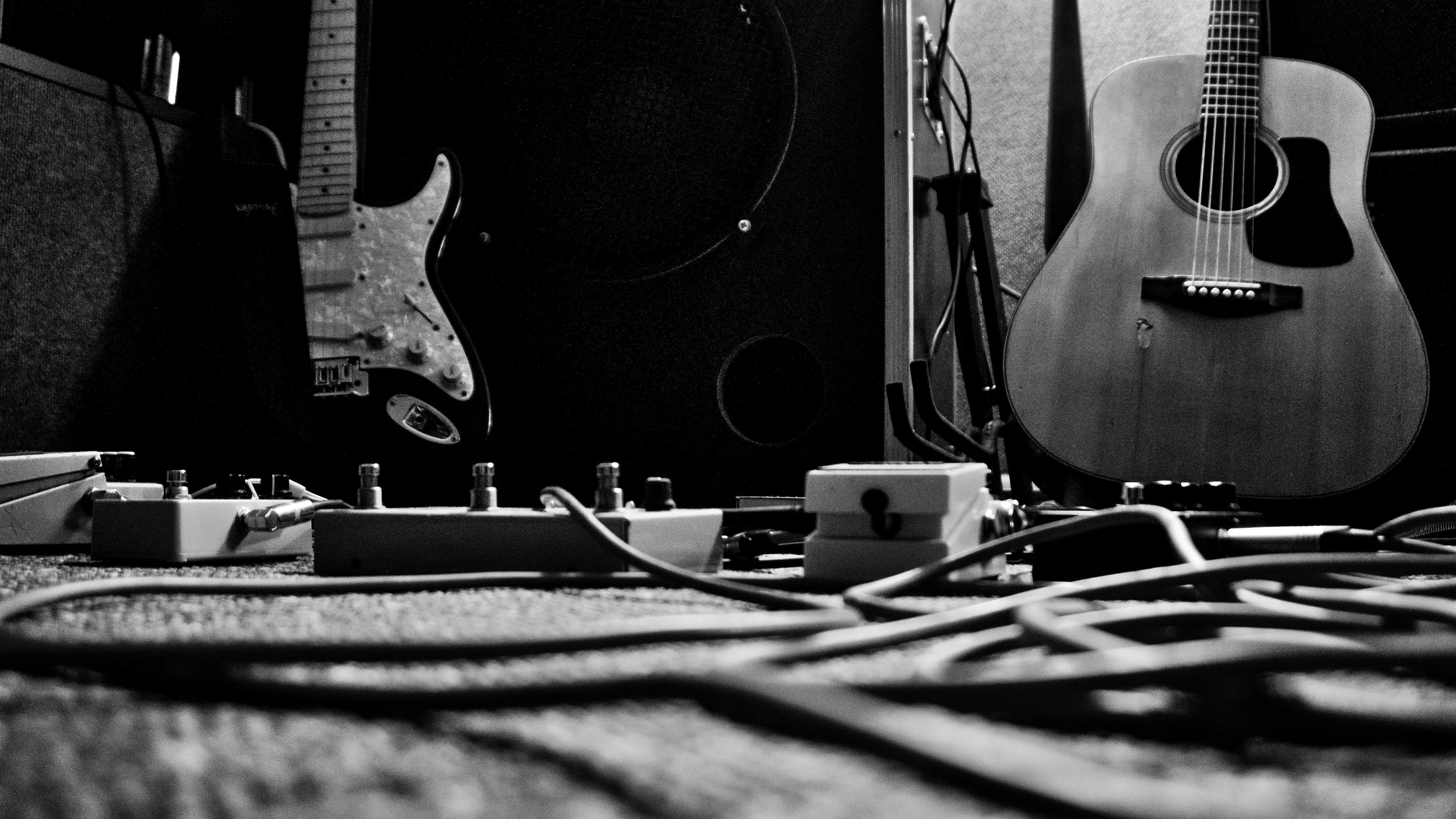 rock music, footswitch, germany, proberaum, electric guitar, equipment, musik, acoustic guitar, gitarre, indoors, string instrument, selective focus, musical instrument string, HD Wallpaper