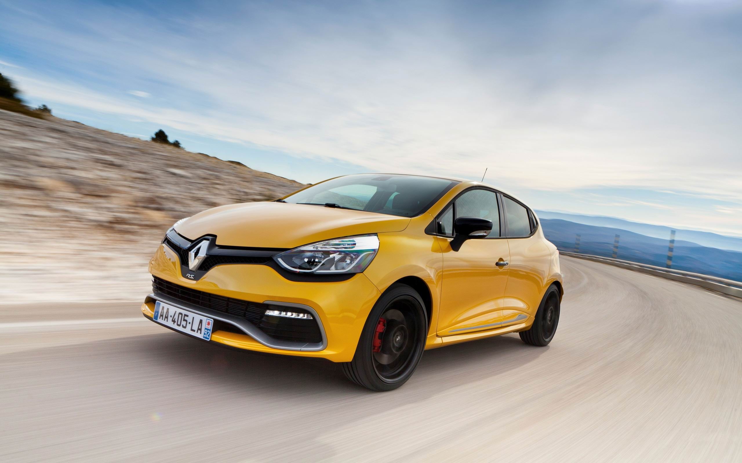 desktop, mode of transportation, transportation, rs, motion, cloud - sky, on the move, travel, day, renault, wallp, speed, nature, road, road trip, clio, HD Wallpaper