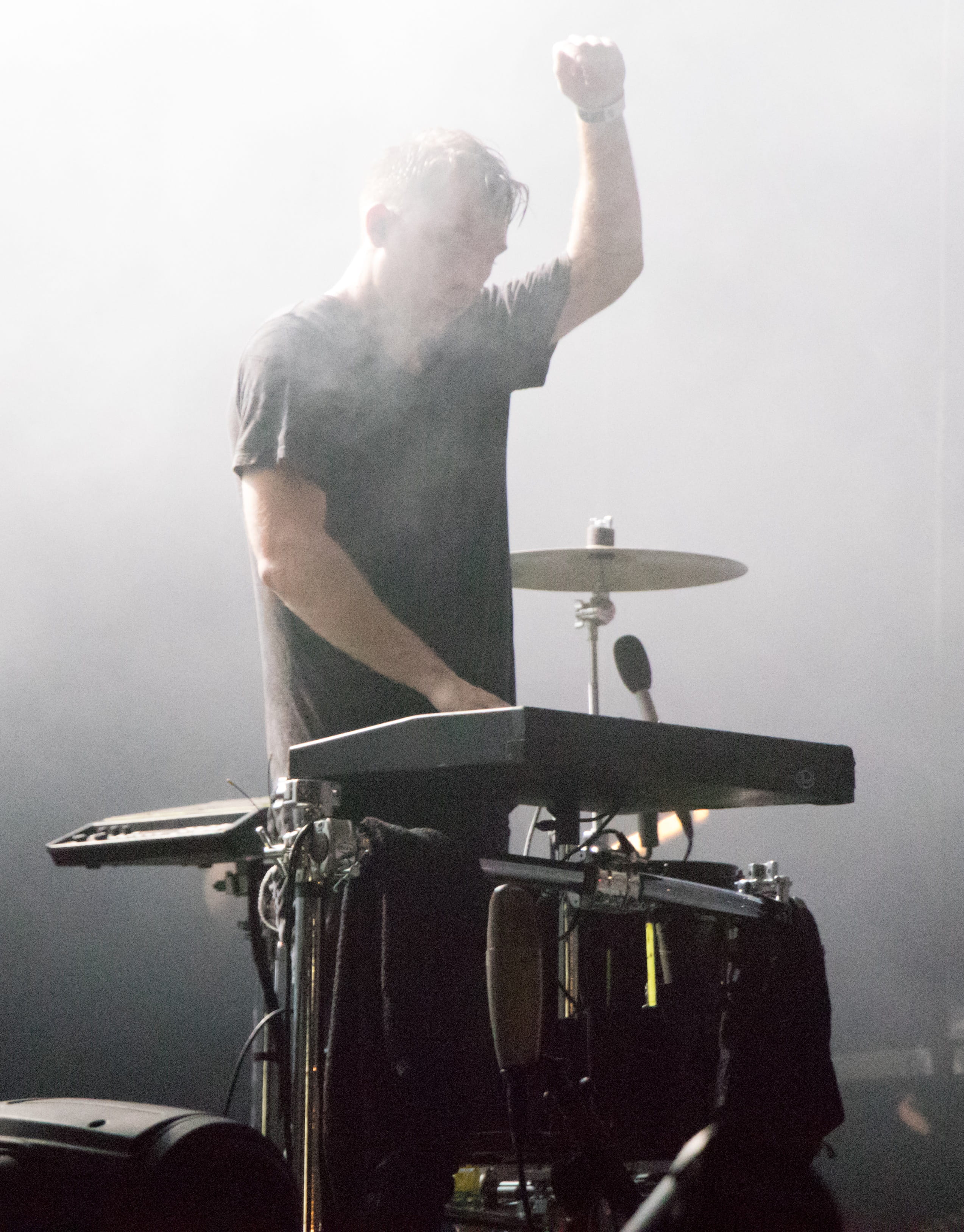 music, edm, three quarter length, drum - percussion instrument, edc, grain, human arm, musician, band, men, light, concert photography, enjoyment, festival, Phone HD Wallpaper