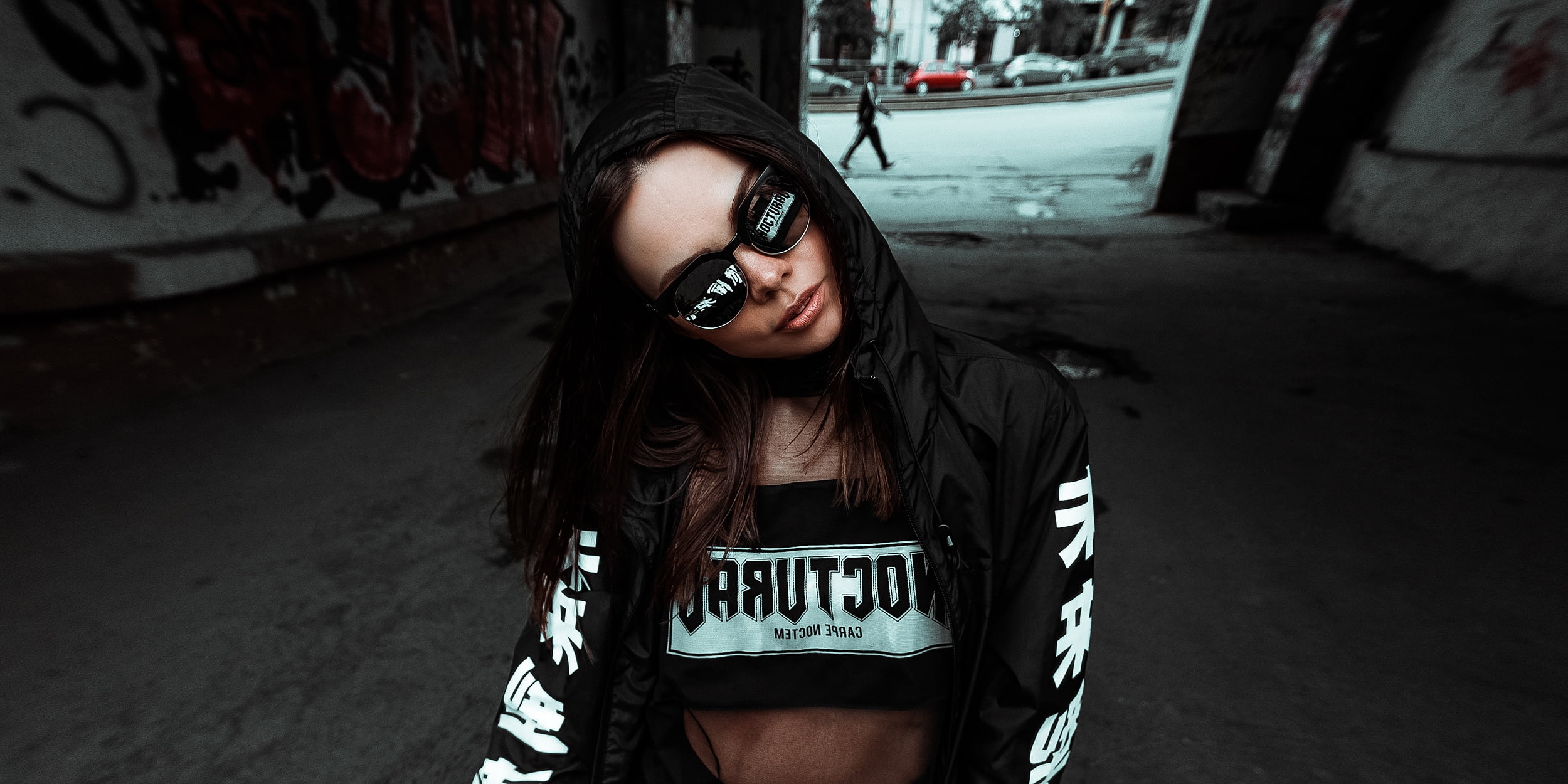 fisheye lens, text, architecture, jacket, fashion, three quarter length, looking at camera, brunette, outdoors, women, lifestyles, young adult, street, HD Wallpaper