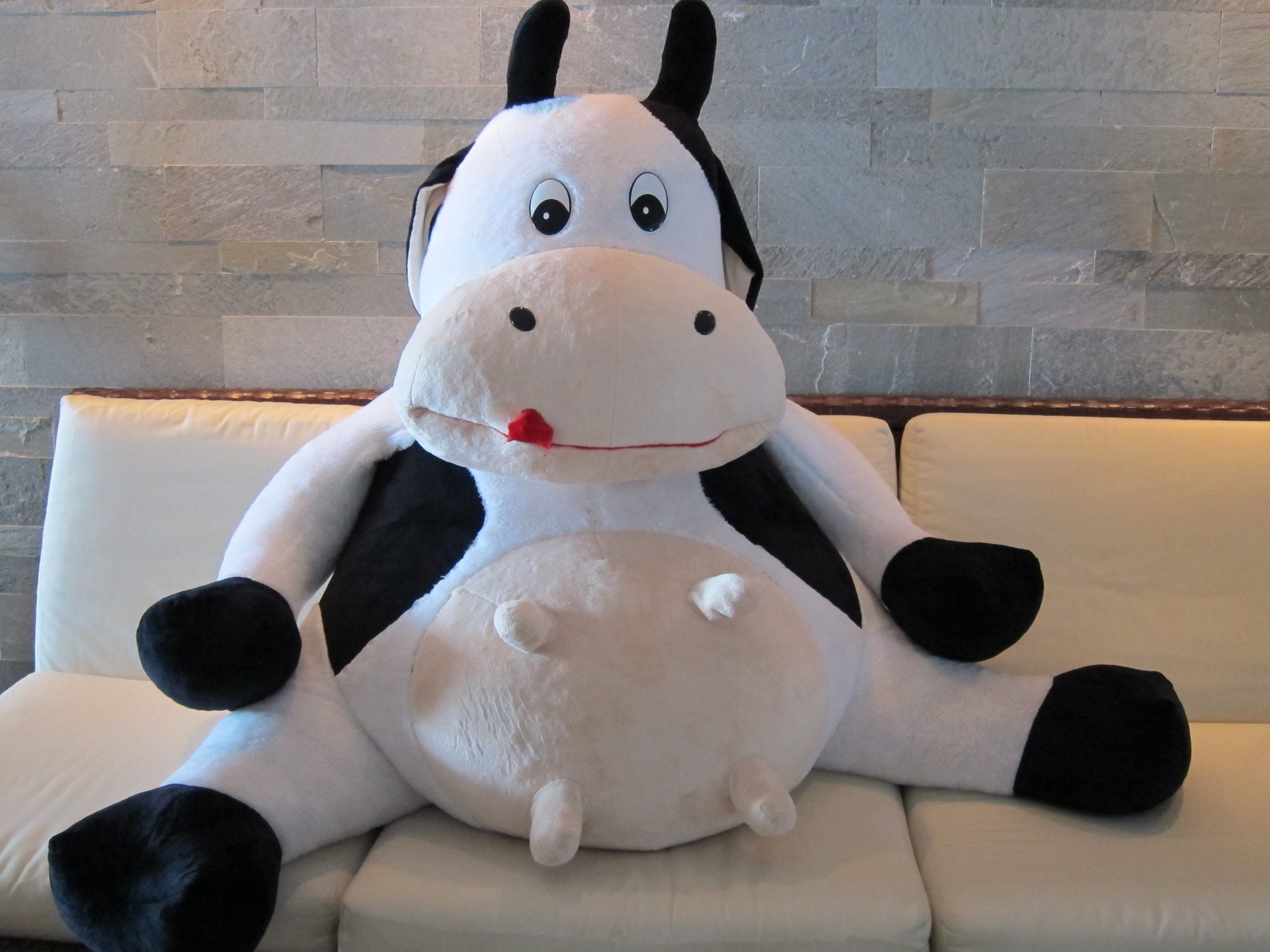 human representation, sculpture, Cow, humor, representation, moo, mammal, creativity, Animal, Soft Toy, puppet, no people, male likeness, still life, white color, HD Wallpaper