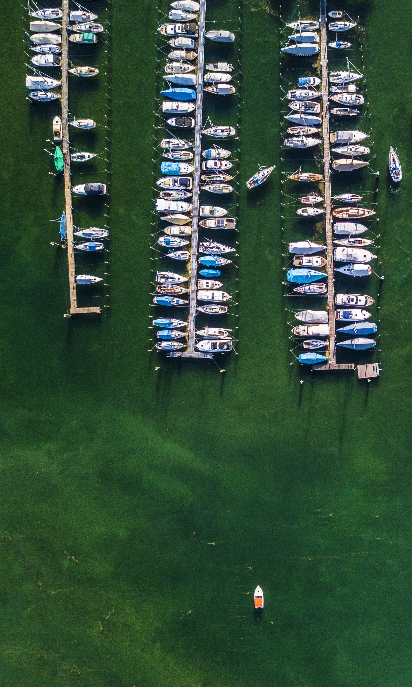 built structure, yachts, photo, waterfront, beside, assorted, green color, tranquility, body, pier, 2K, green, boat, nature, water, high angle view, mode of transportation, Phone HD Wallpaper