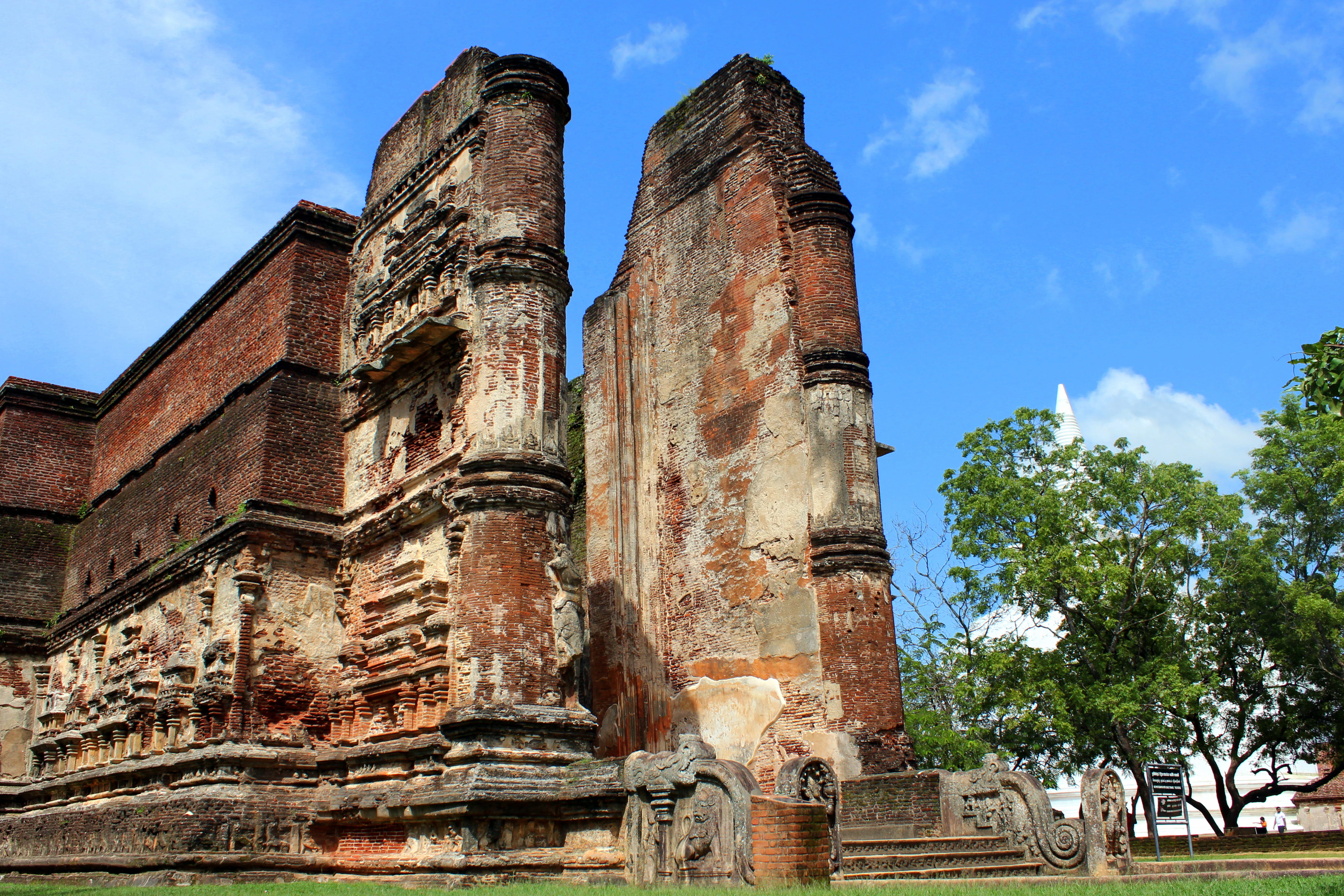 cloud - sky, ancient civilization, religion, place of worship, day, building exterior, building, low angle view, polonnaruwa, archaeology, ancient, ruins, HD Wallpaper
