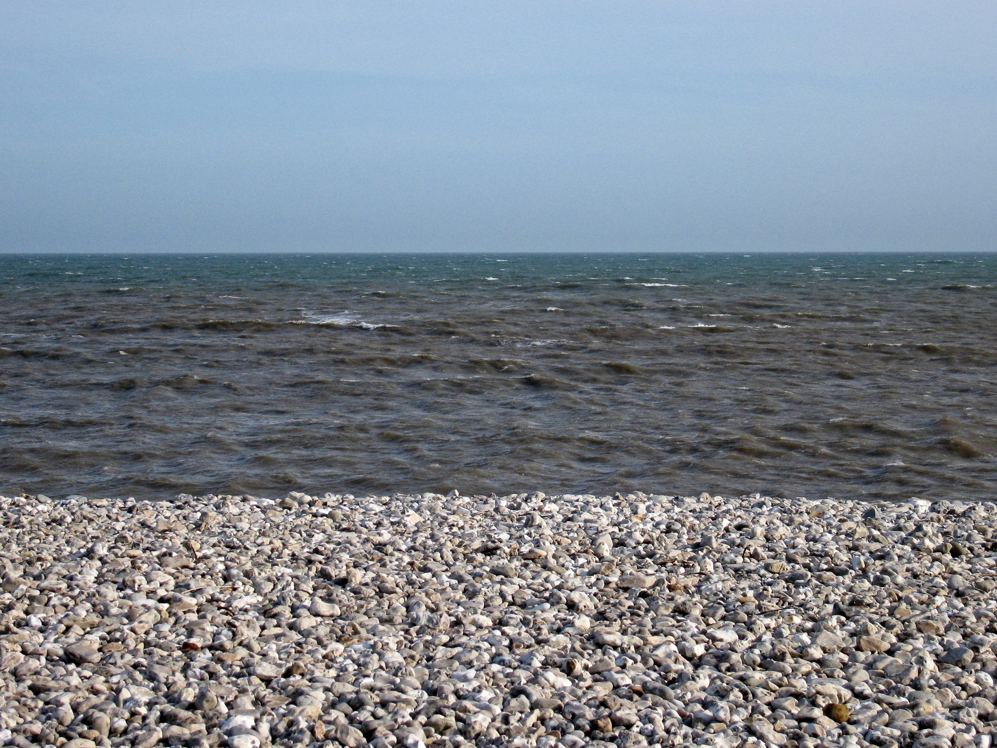 horizon over water, Shore, 2K, tricolor, tranquility, ocean, outdoors, stone - object, Beach, sea, blue, strata, Layers, scenics - nature, tricolour, water, HD Wallpaper