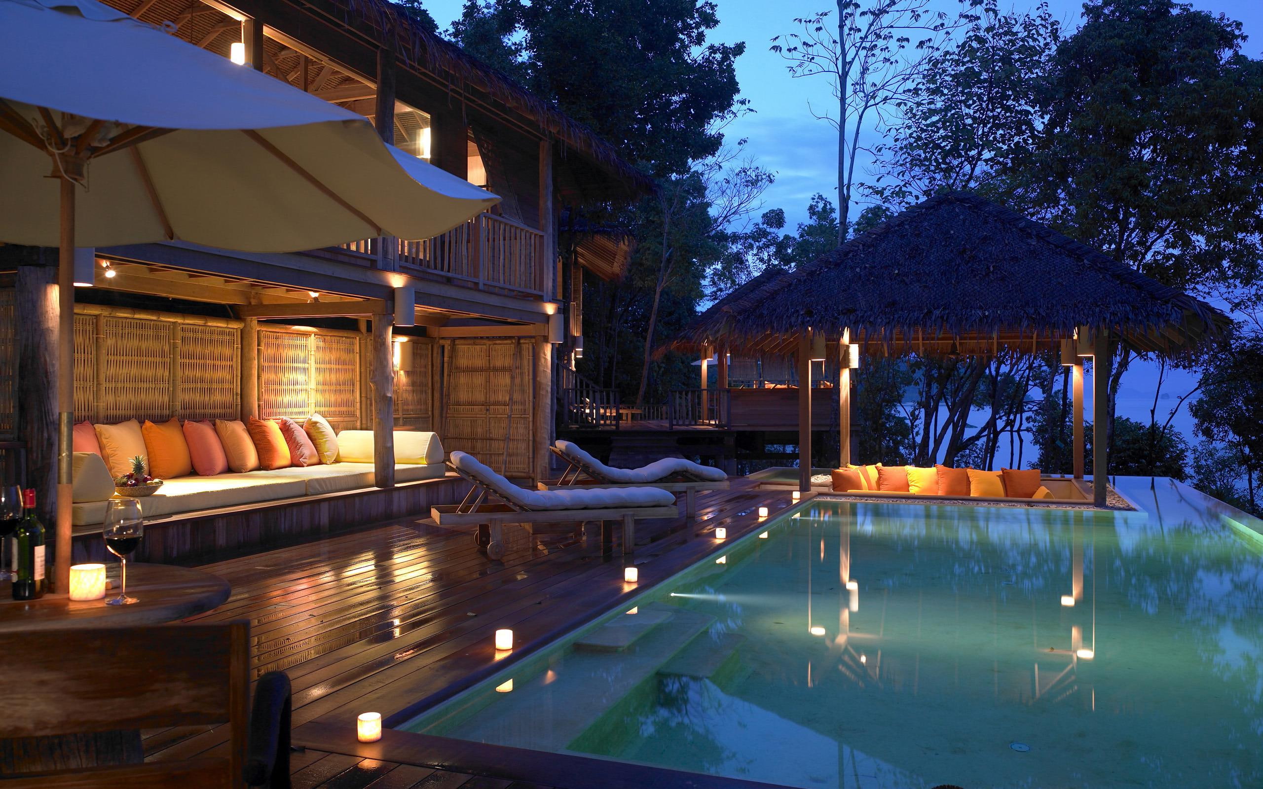 luxury, lounge, deck, swimming, pool, near, 2K, 2560x1600, balcony, retreat, chair, beaches, HD Wallpaper