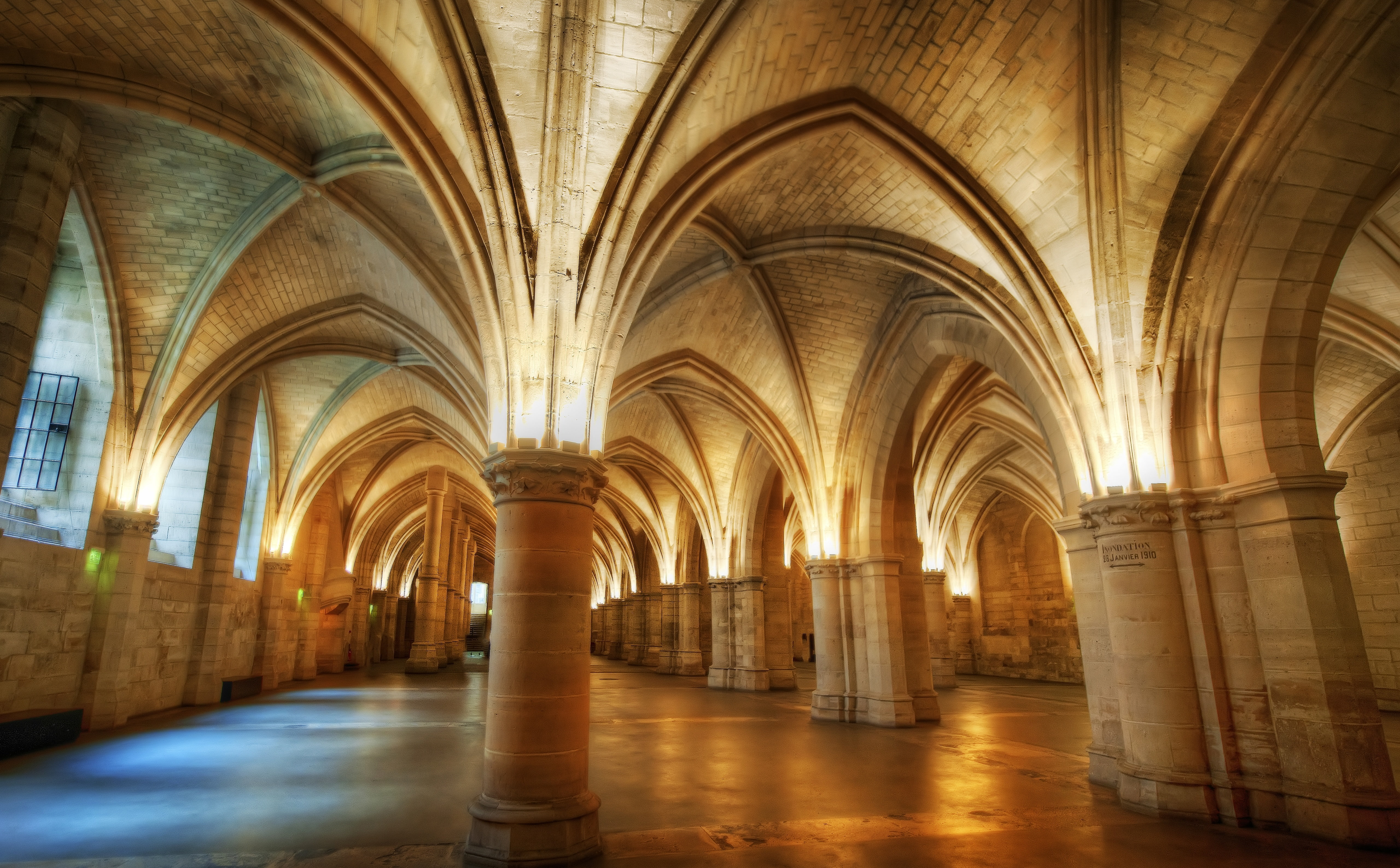 conciergerie, travel destinations, Paris, arcade, illuminated, gothic style, la conciergerie, spirituality, ceiling, arch, pillars, Europe, tourism, religion, HD Wallpaper