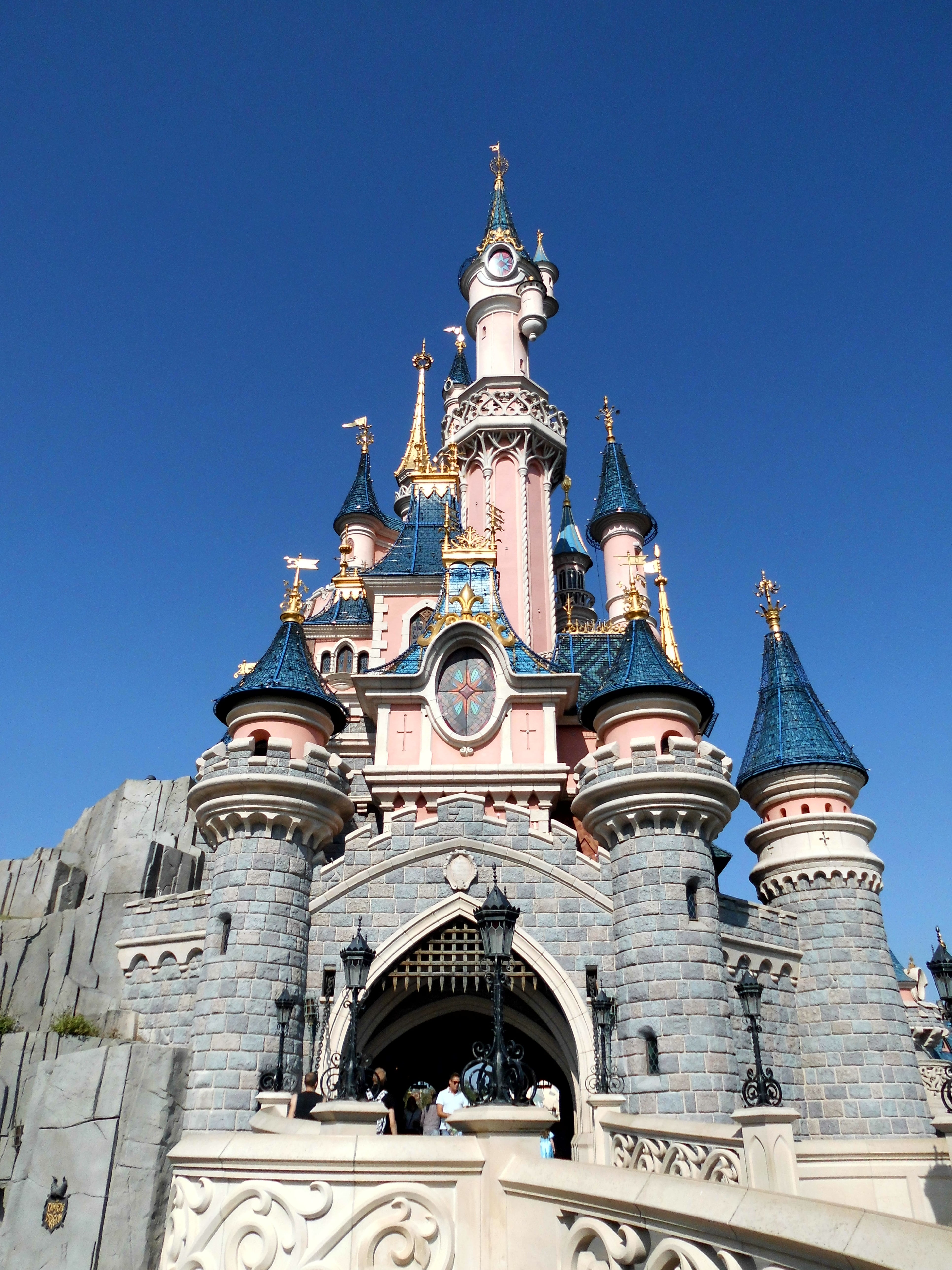belief, low angle view, disneyland, building exterior, spire, the past, sky, no people, paris, outdoors, castle, sleeping beauty, low, photography, tower, Phone HD Wallpaper