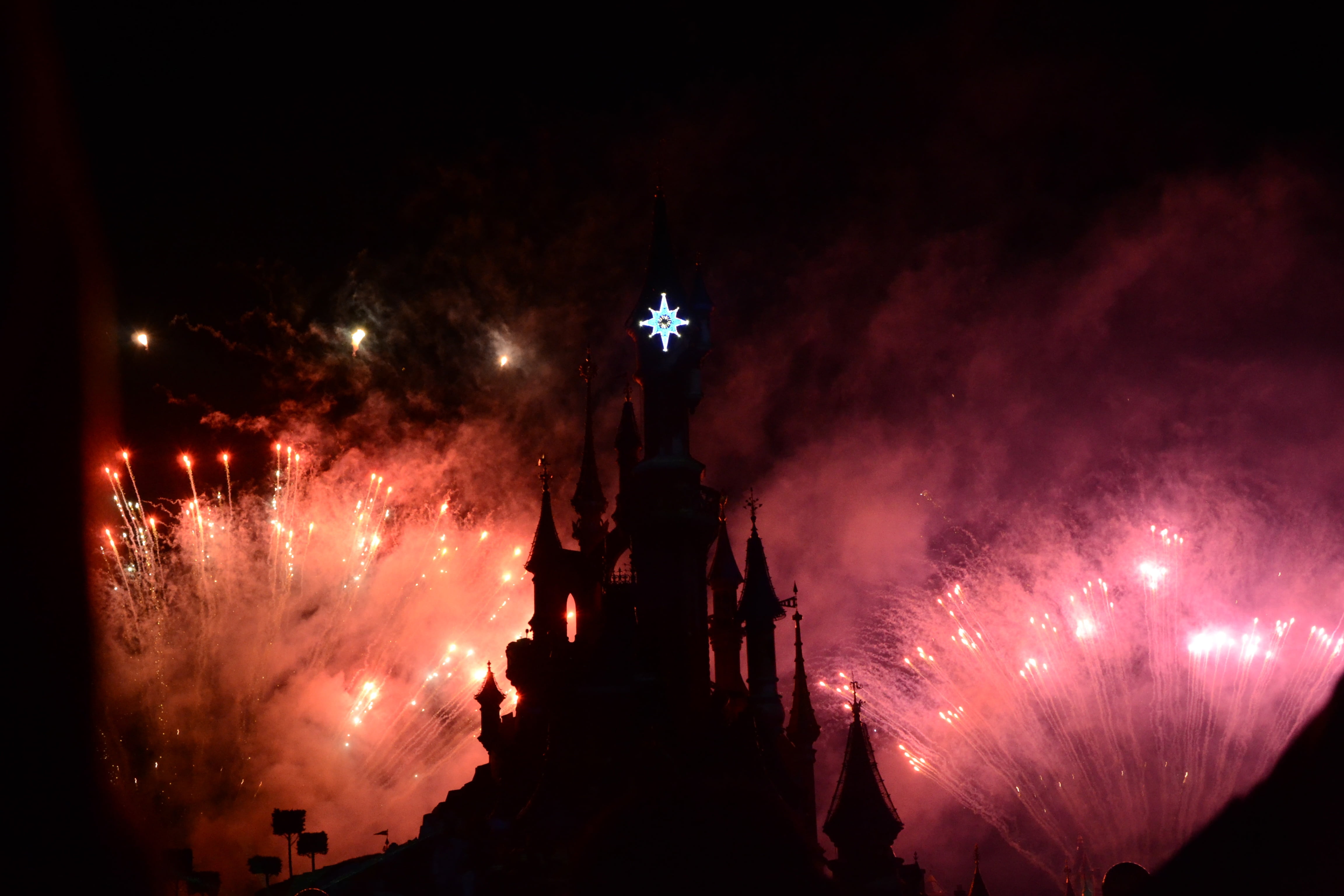 travel destinations, fireworks, building exterior, children, people, disney castle, city, celebration, firework display, built structure, low angle view, HD Wallpaper